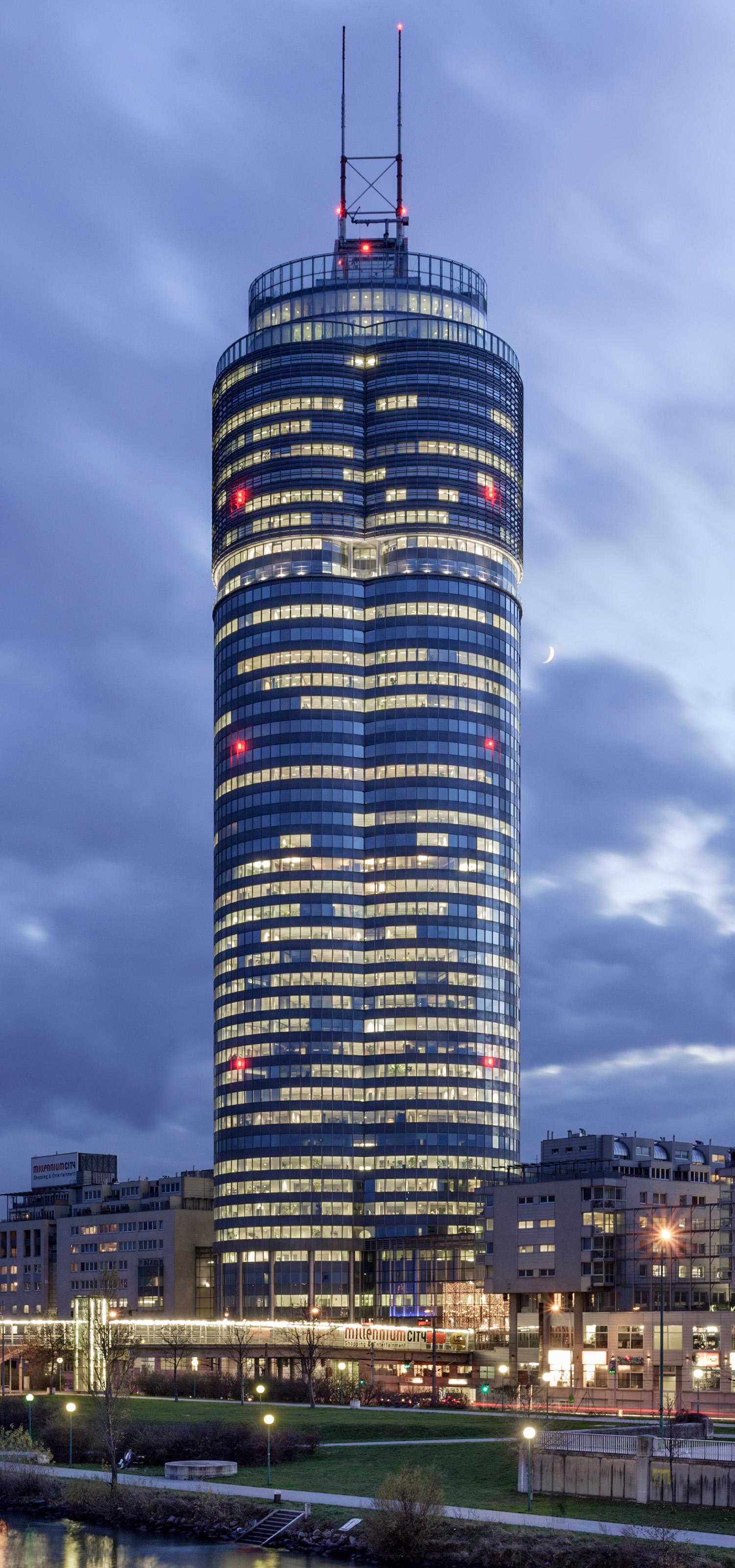 Millennium Tower - View from the north 