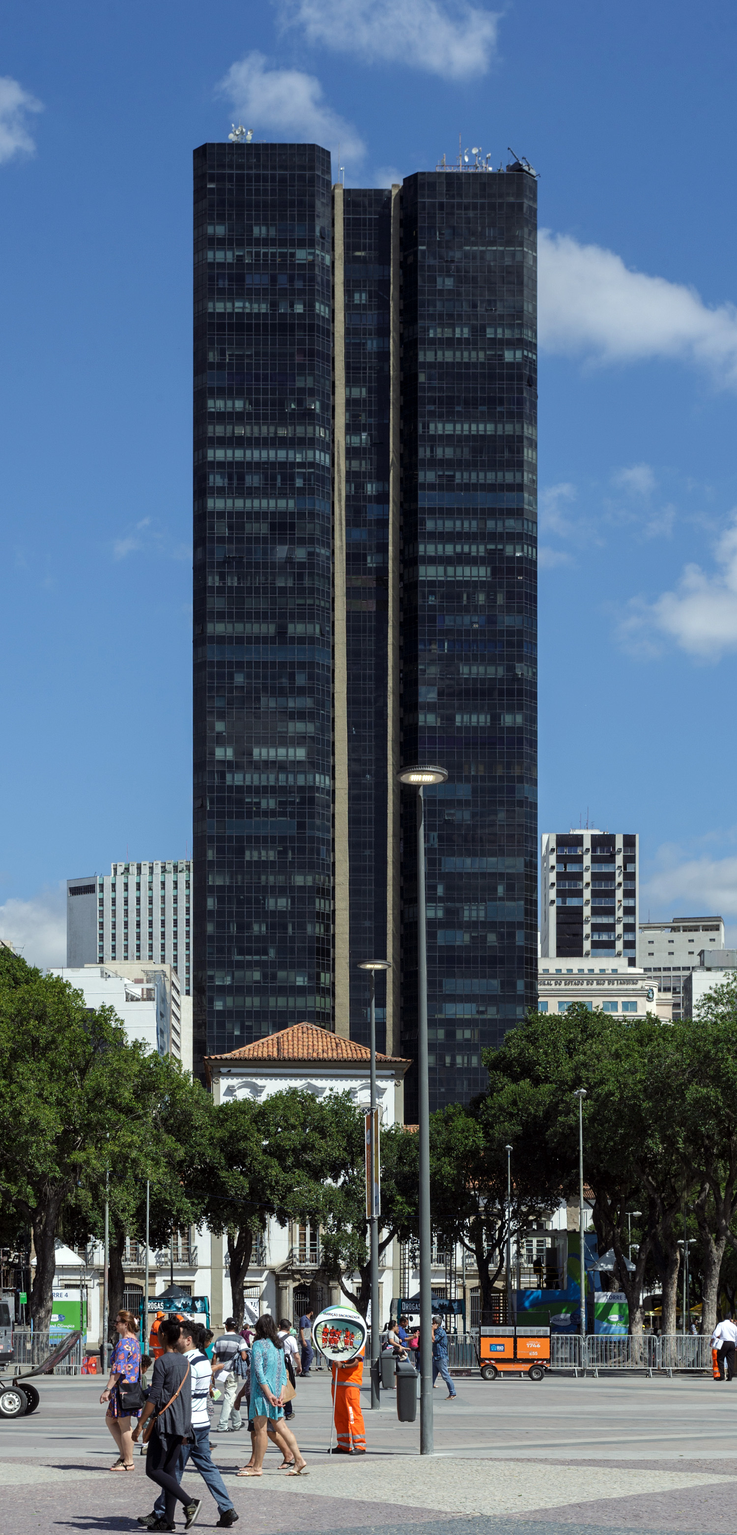 Centro Candido Mendes - View from the northeast 