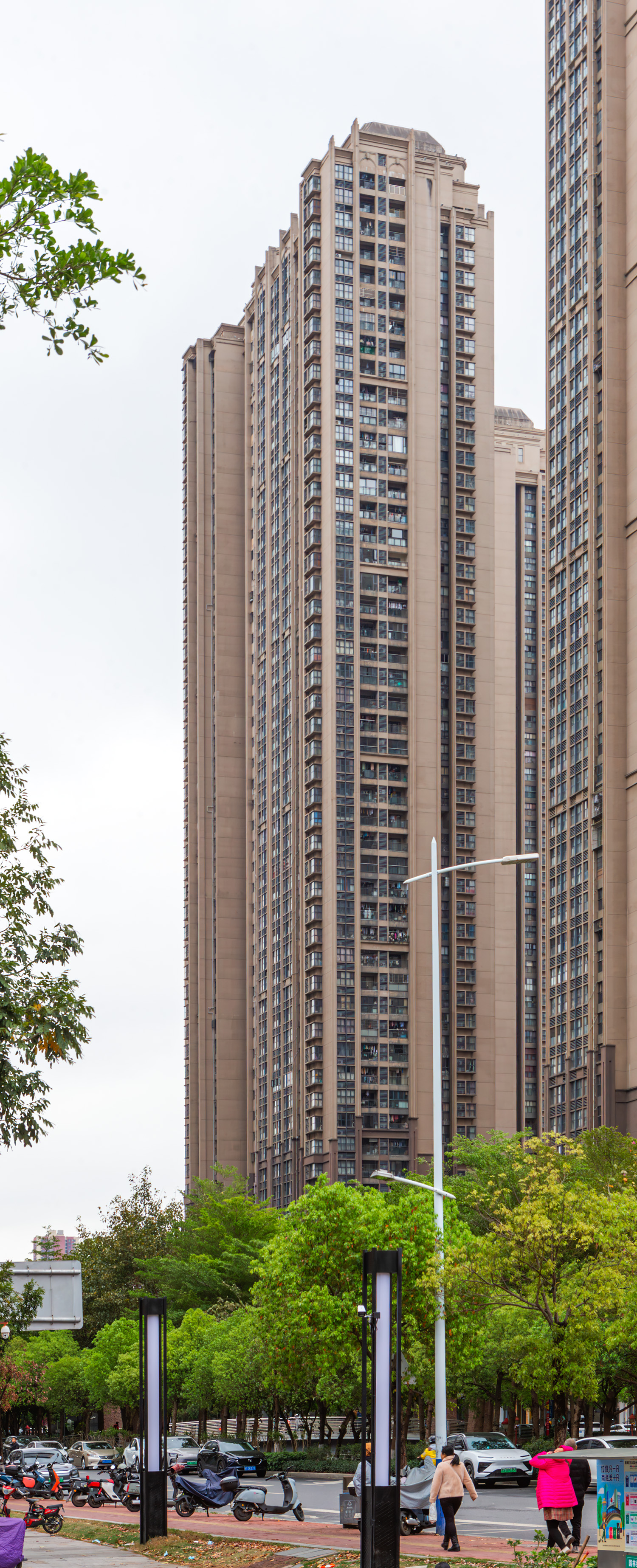 Wanda Huafu Tower 2-3 - View from the west 