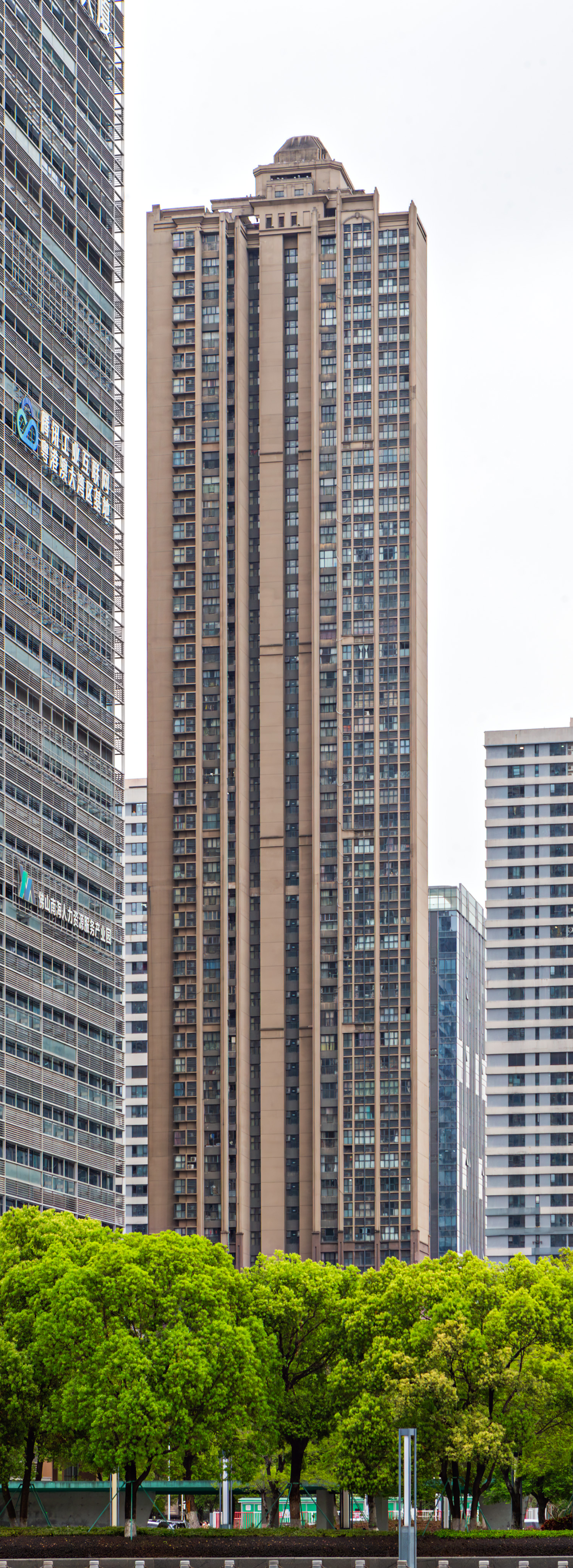 Wanda Huafu Tower 6 - View from the northwest 