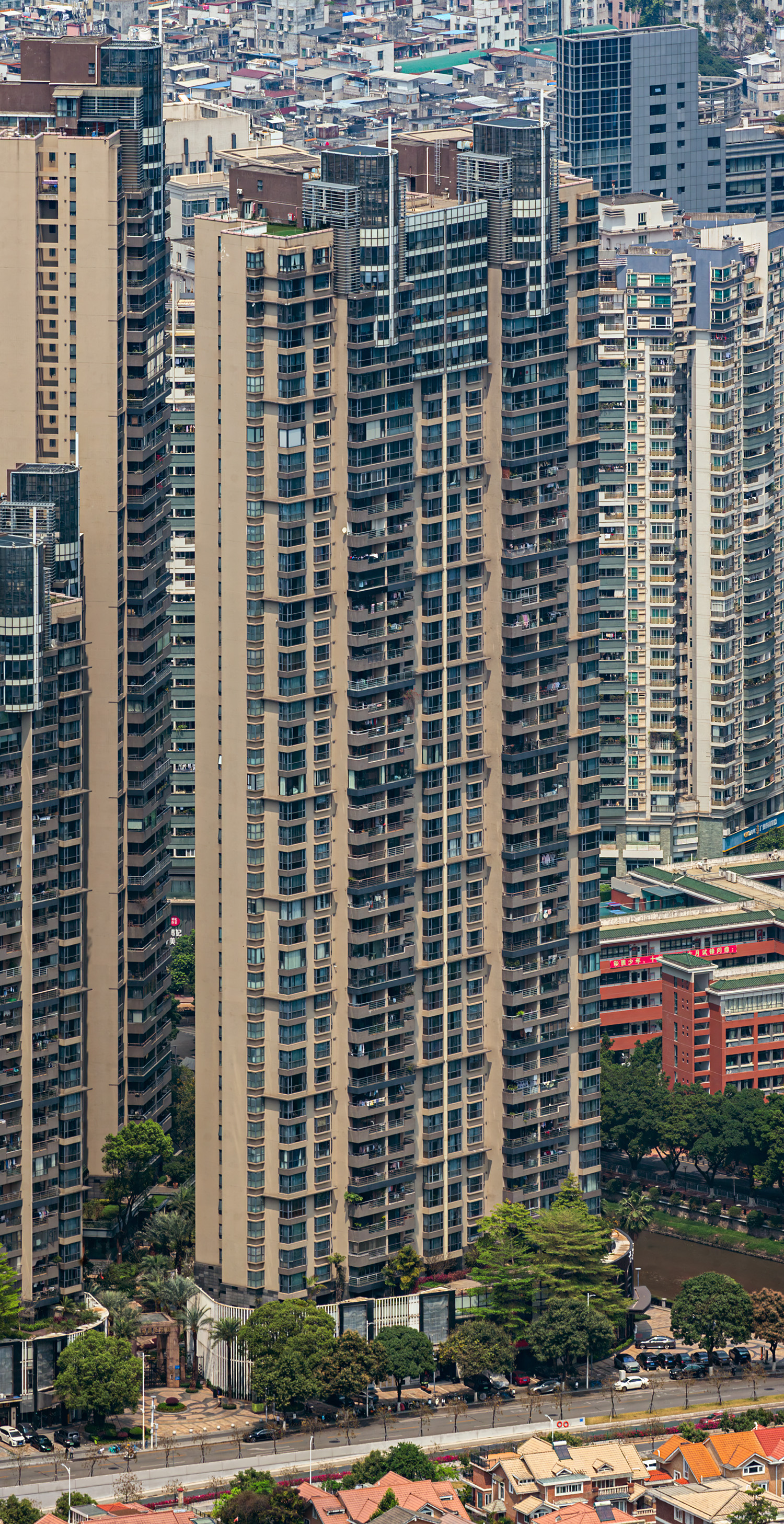 Guangdong Lijiang Garden Towers A8-A9 - View from Canton Tower 
