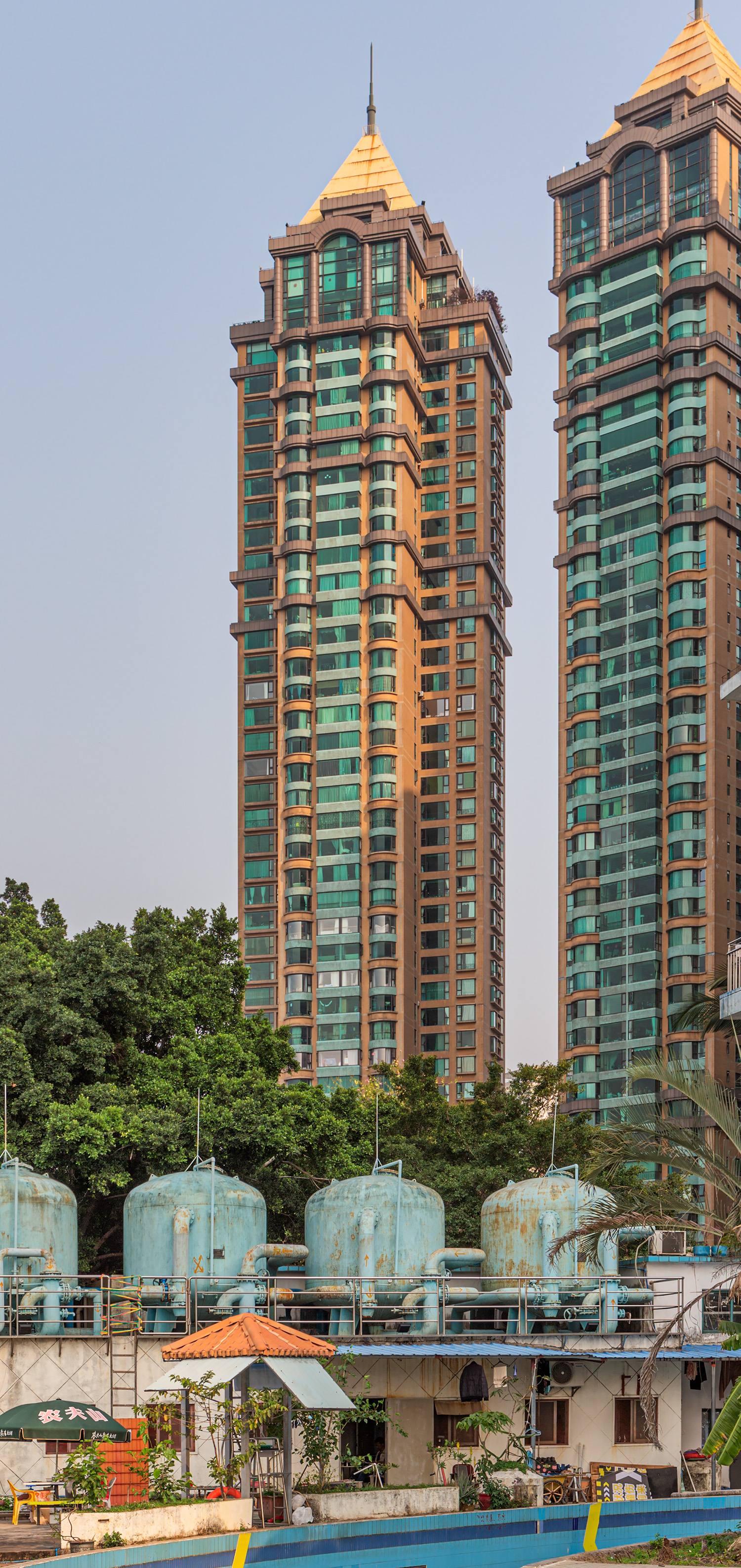 Haizhu Peninsula Garden Tower 9 - View from the west 