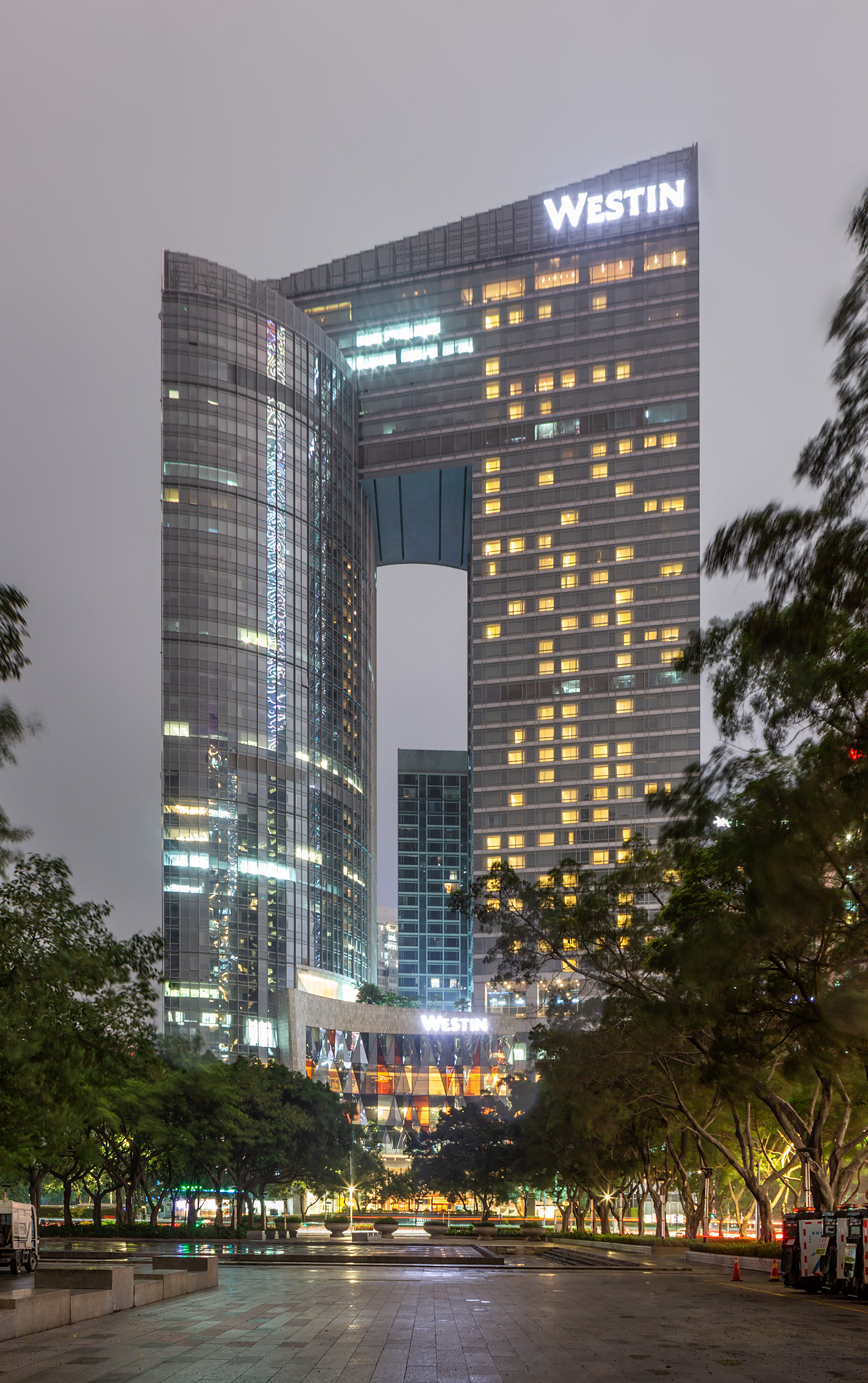 Westin Guangzhou Hotel - View from the west 