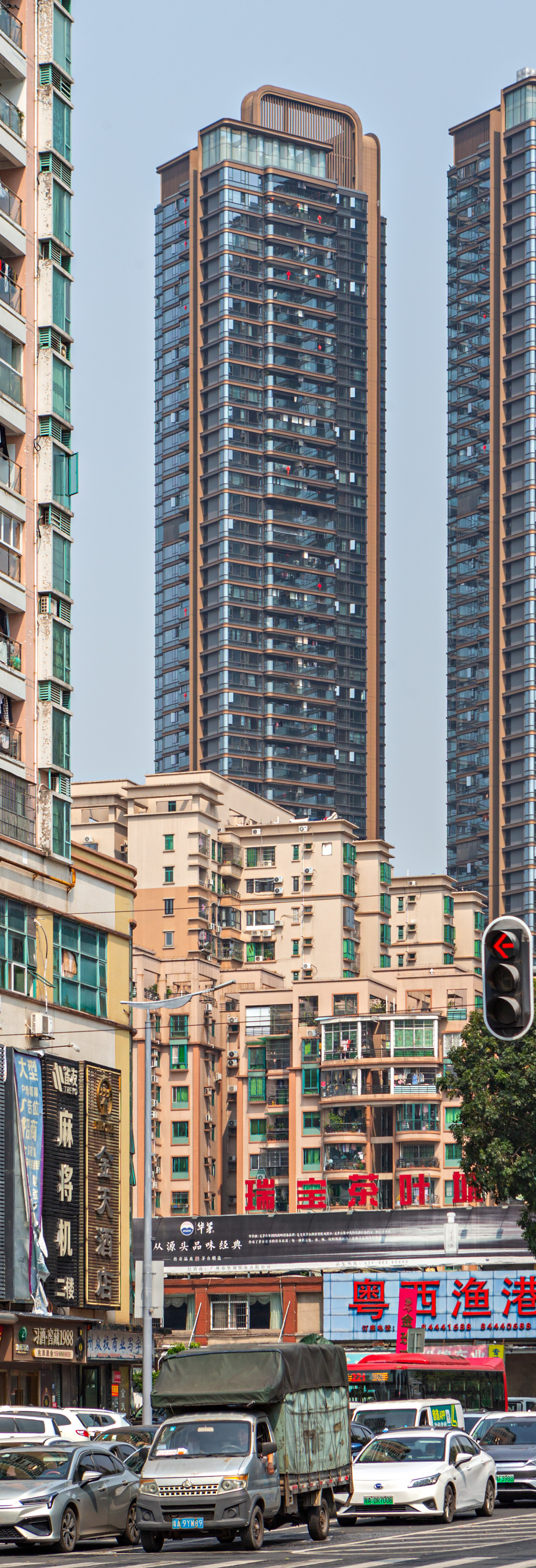 Zhonghai Guanyunfu Tower 3 - View from the west 
