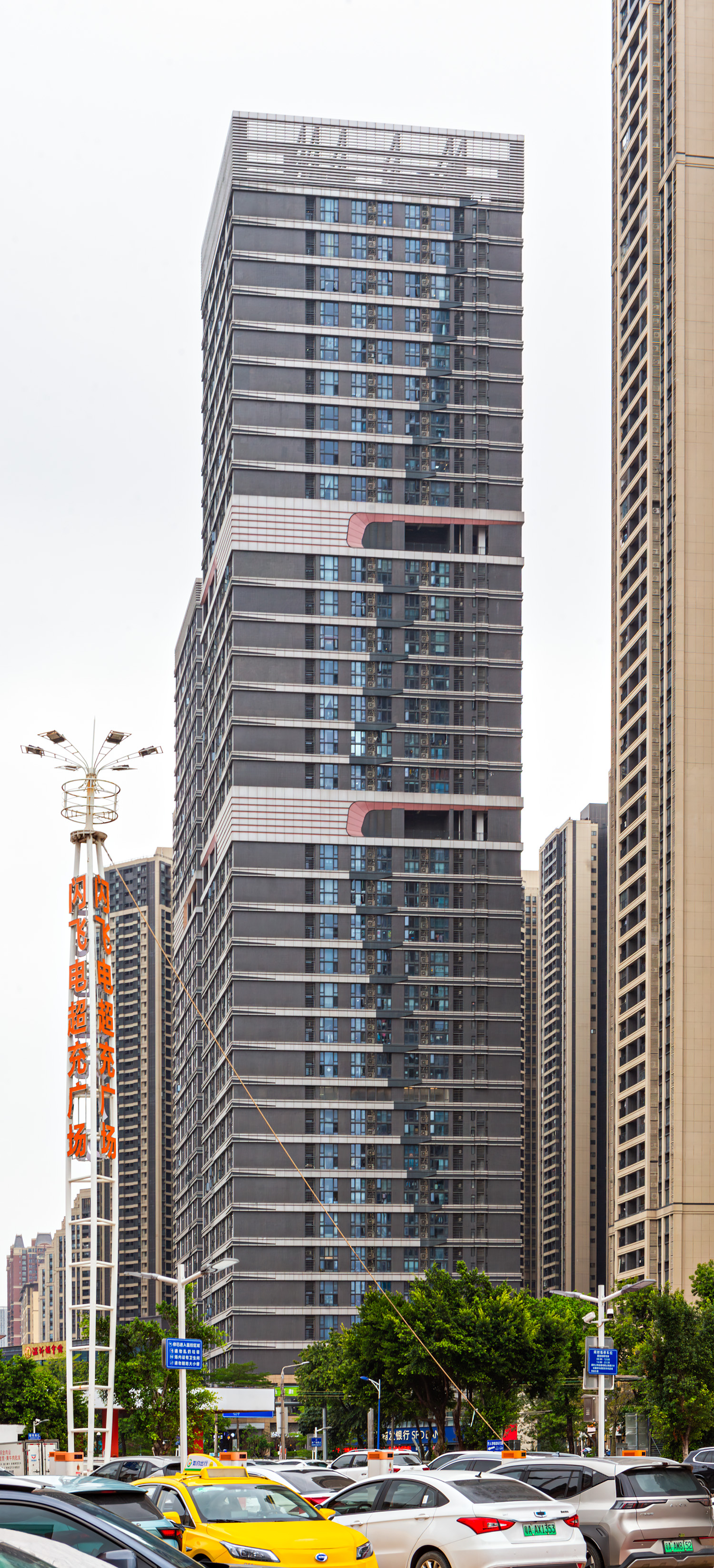 Zhonghai Huawan Apartments Tower C1 - View from the west 