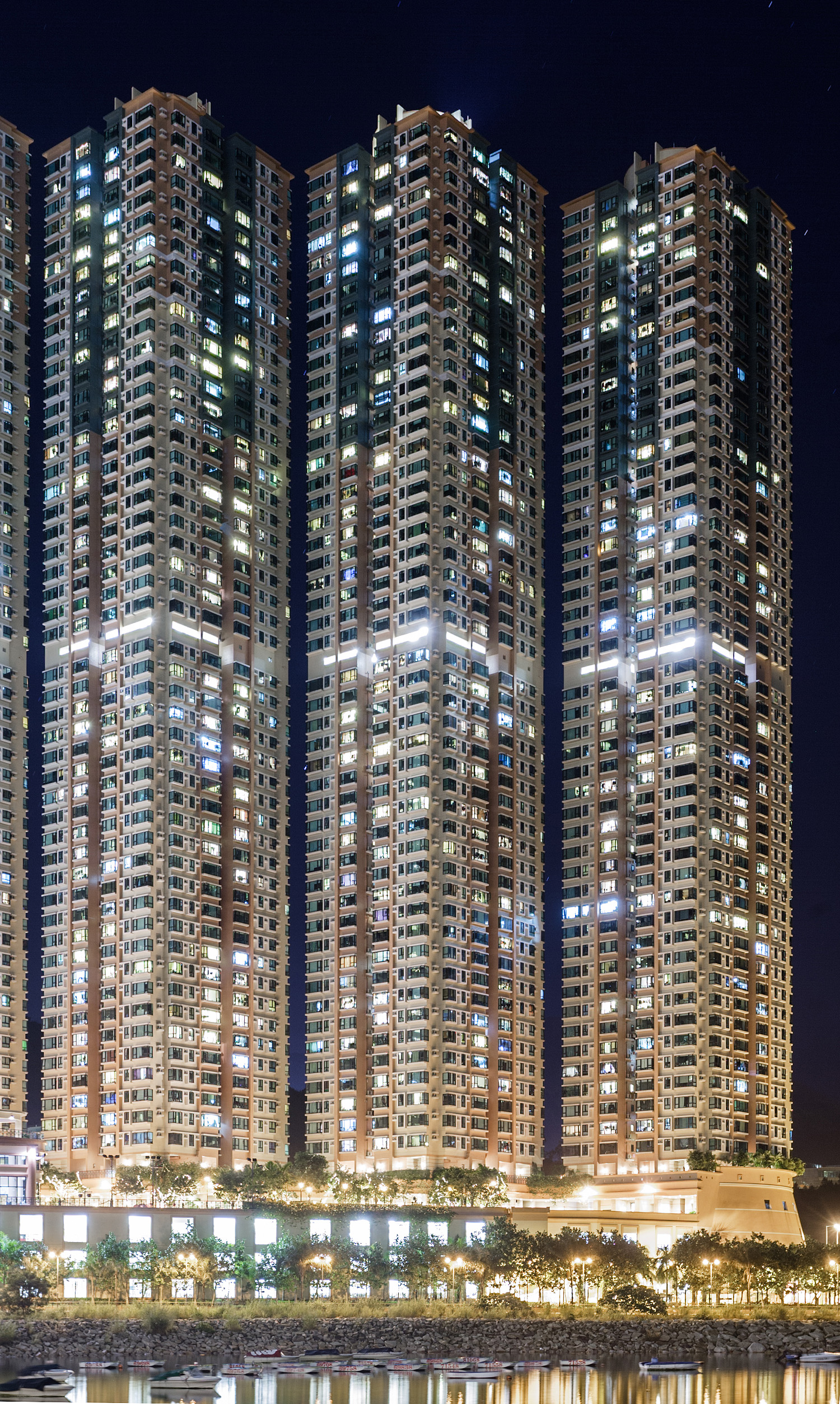 Oscar by the Sea Tower 7 - View from the west 