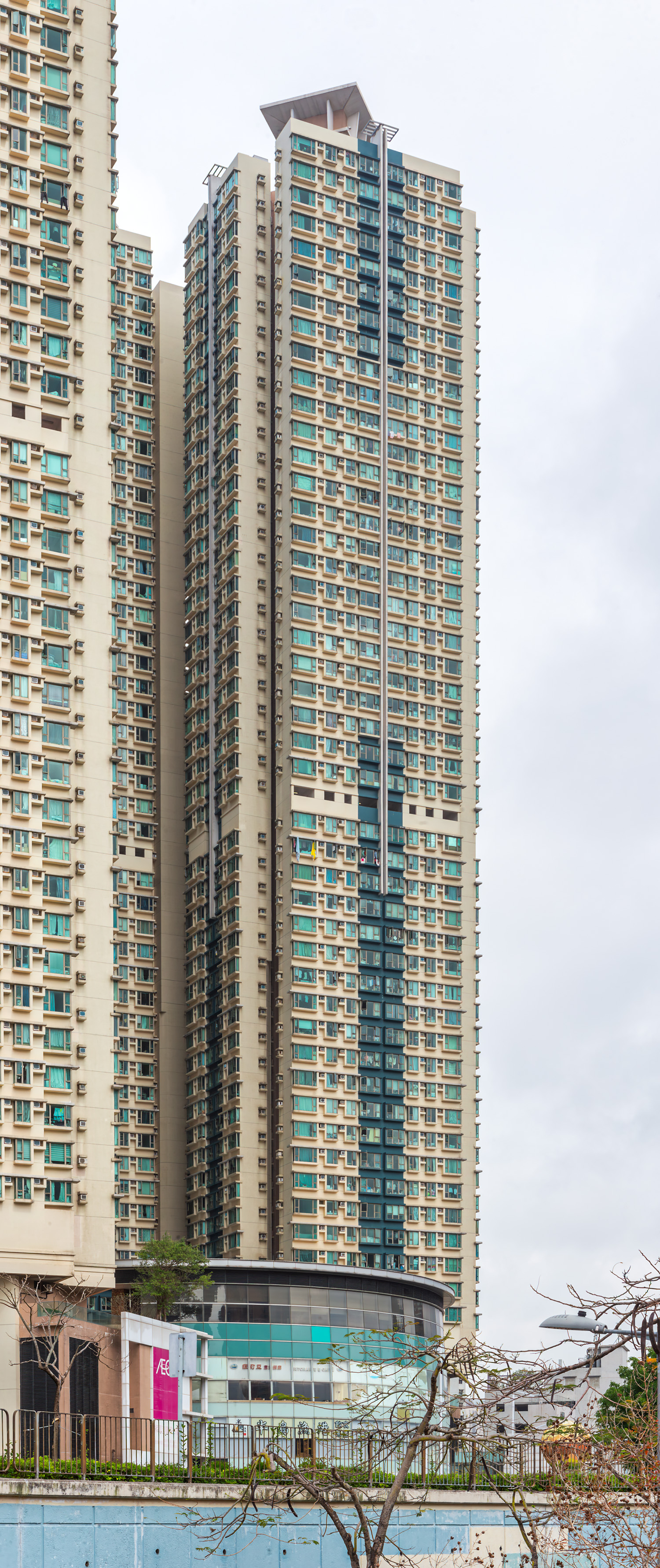 Tseung Kwan O Plaza Tower 1 - View from the southeast&nbsp;