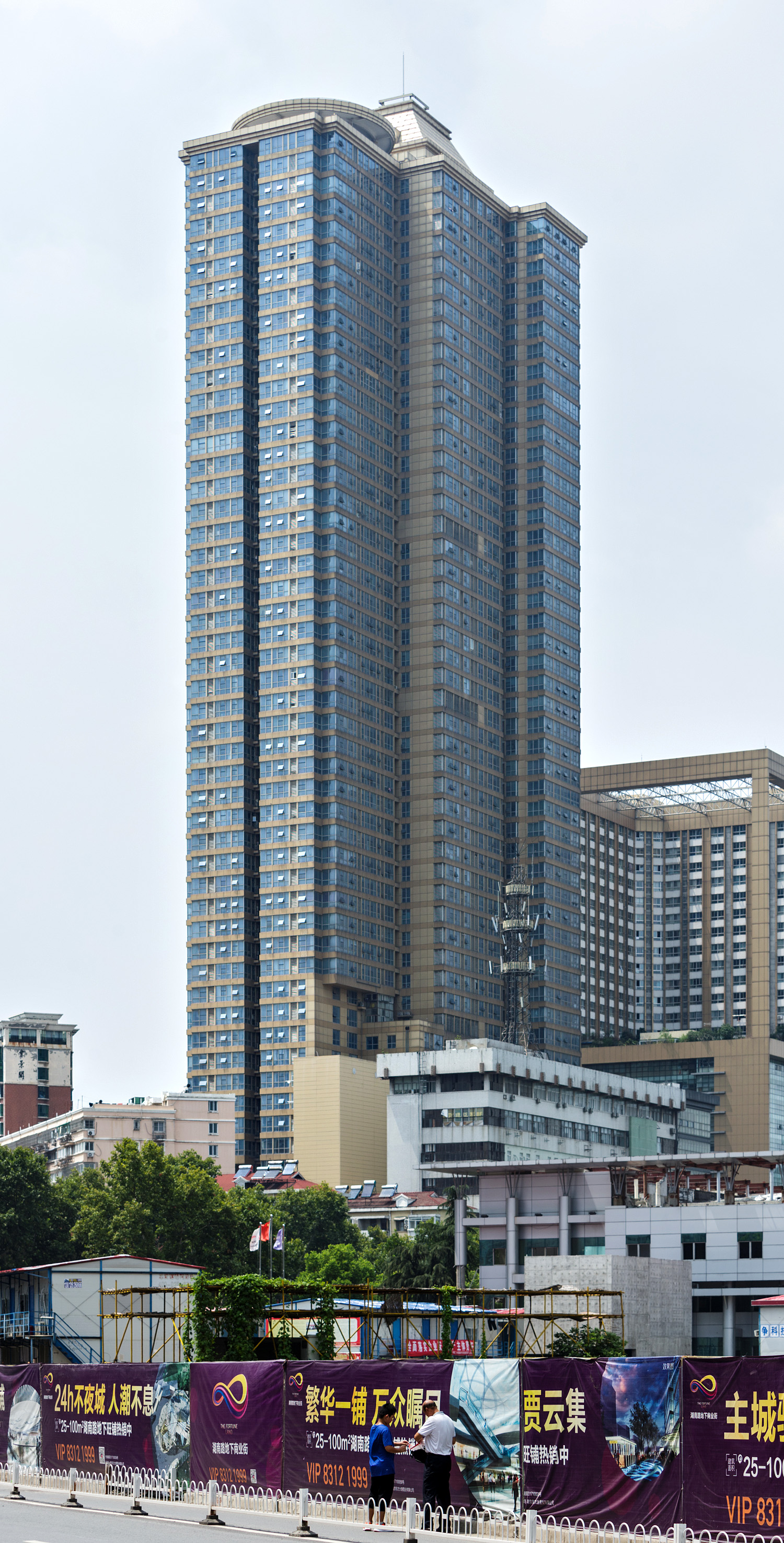 Zhongshang Wanhao International Condominium - View from the east 