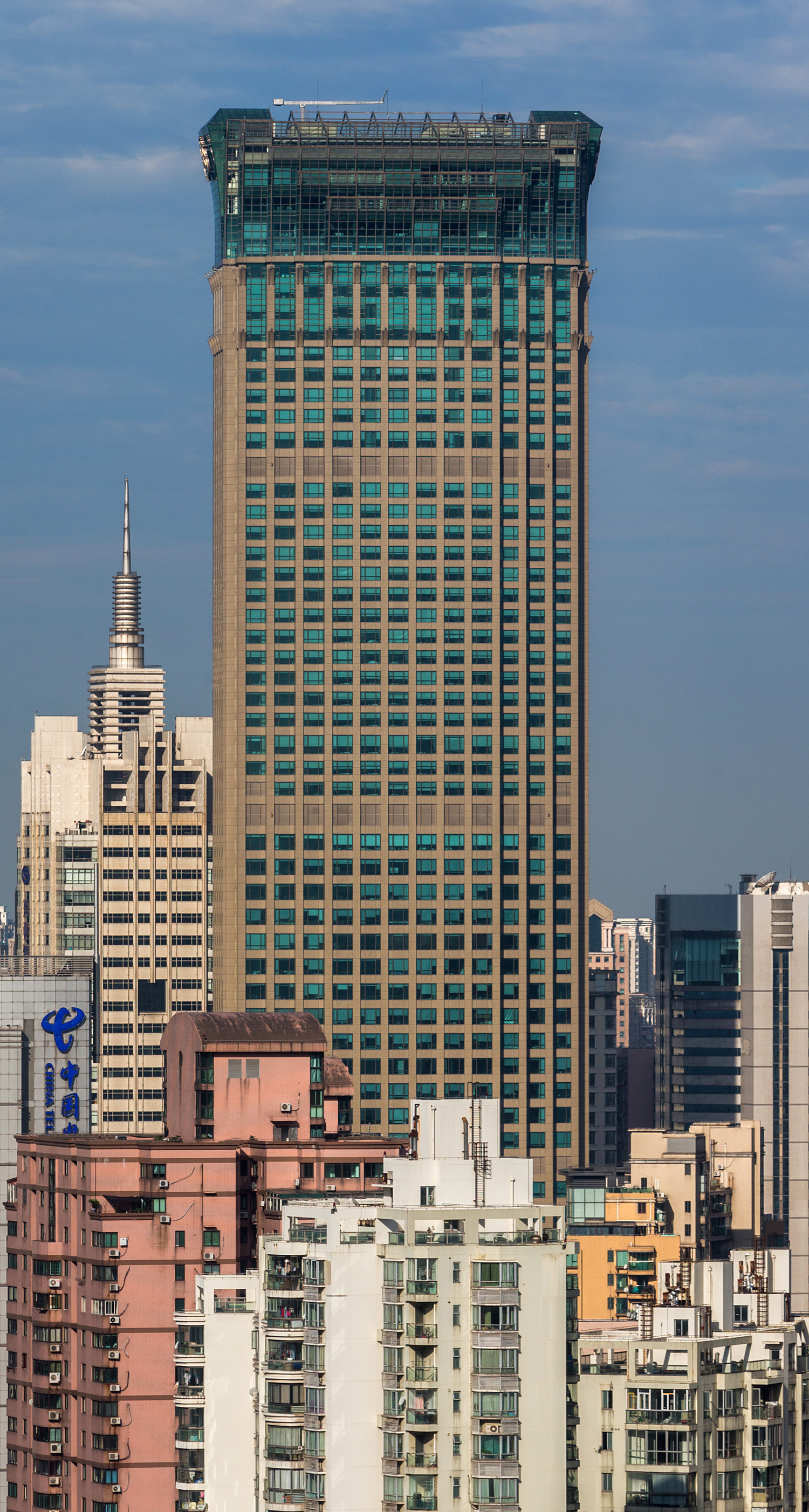 Huamin Emperor Hotel - View from Radisson New World Hotel 