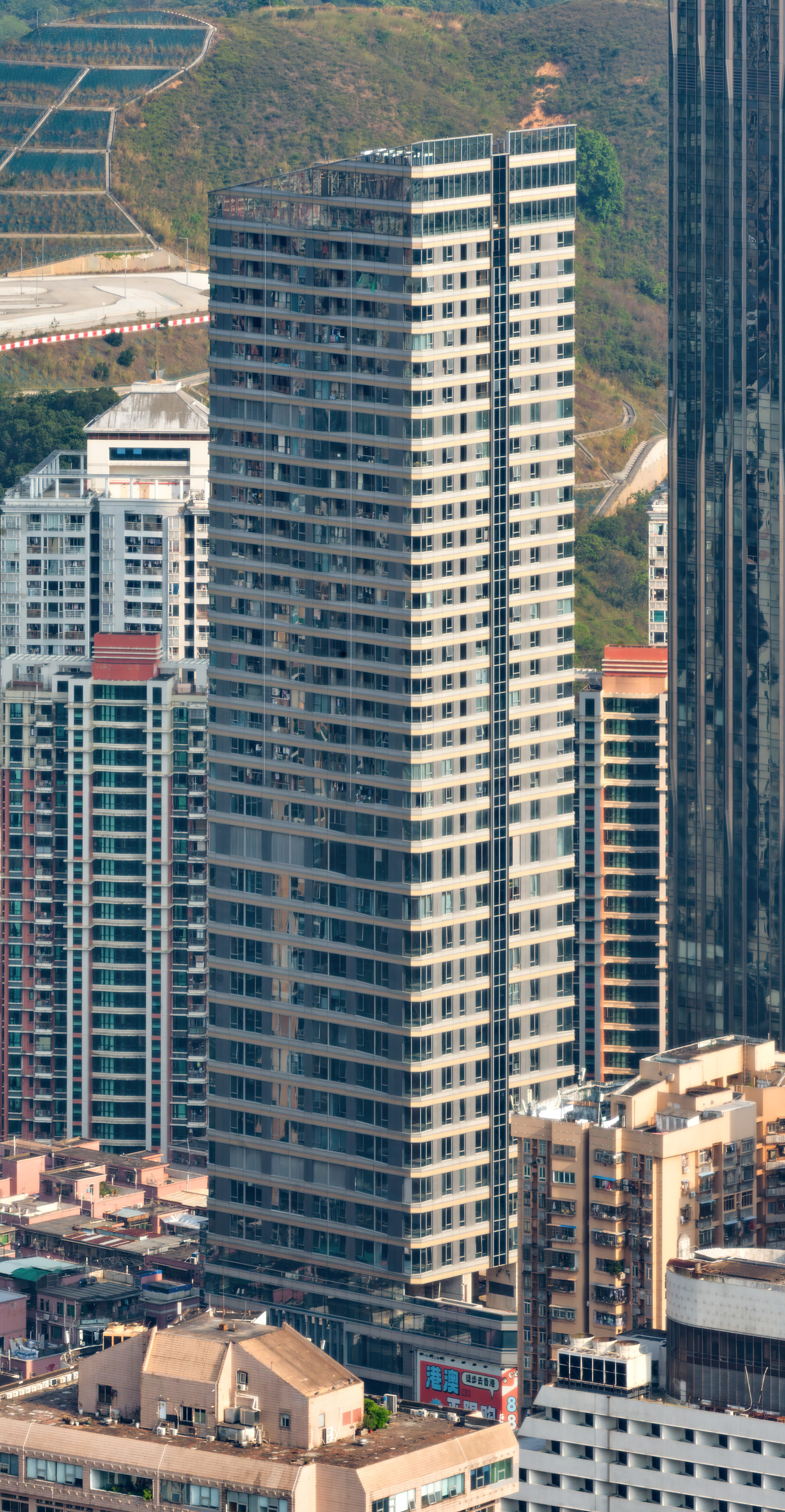 Greater China WFC Tower 2 - View from Shun Hing Square&nbsp;