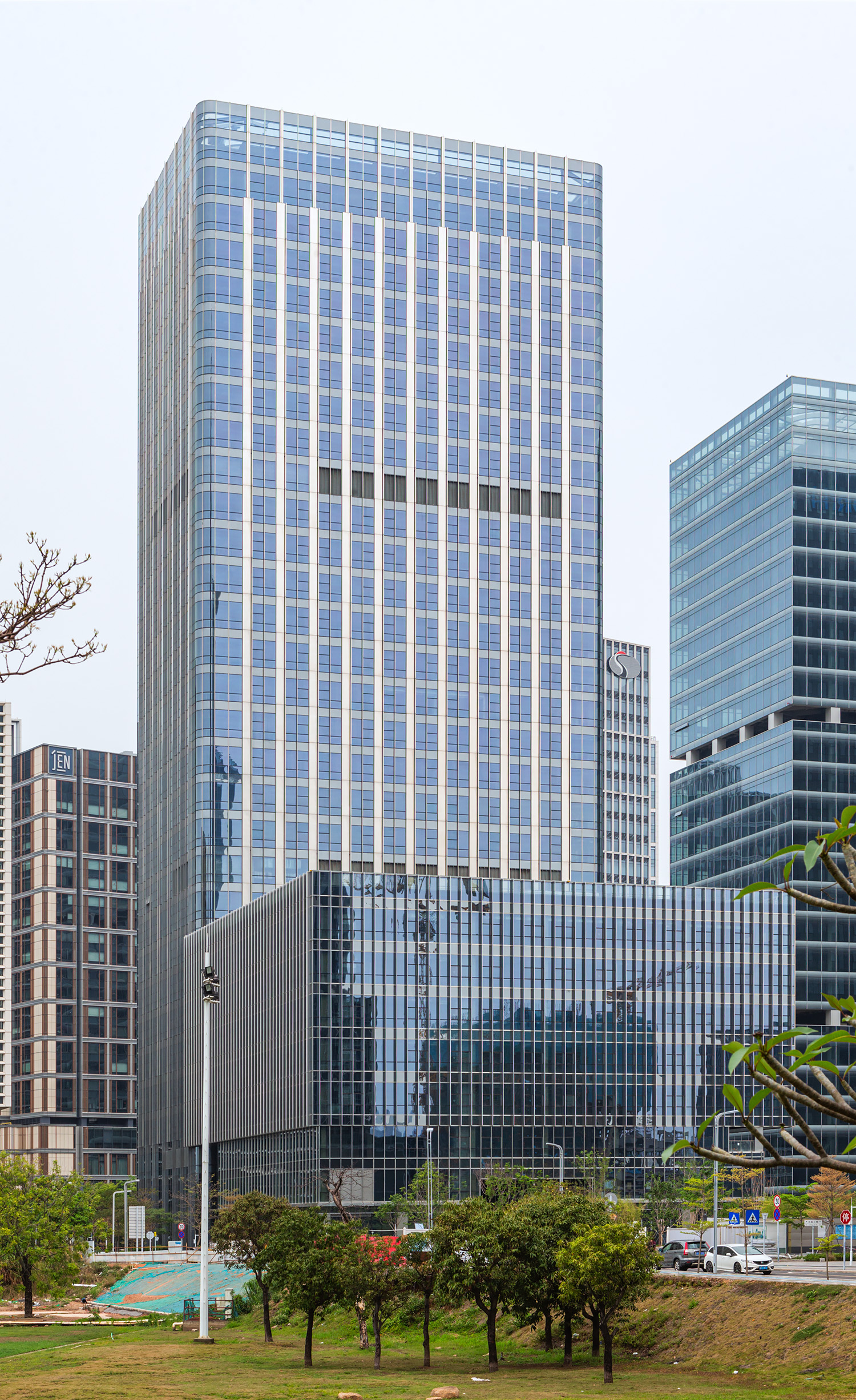 Hengchang Technology Building West Tower - View from the south 