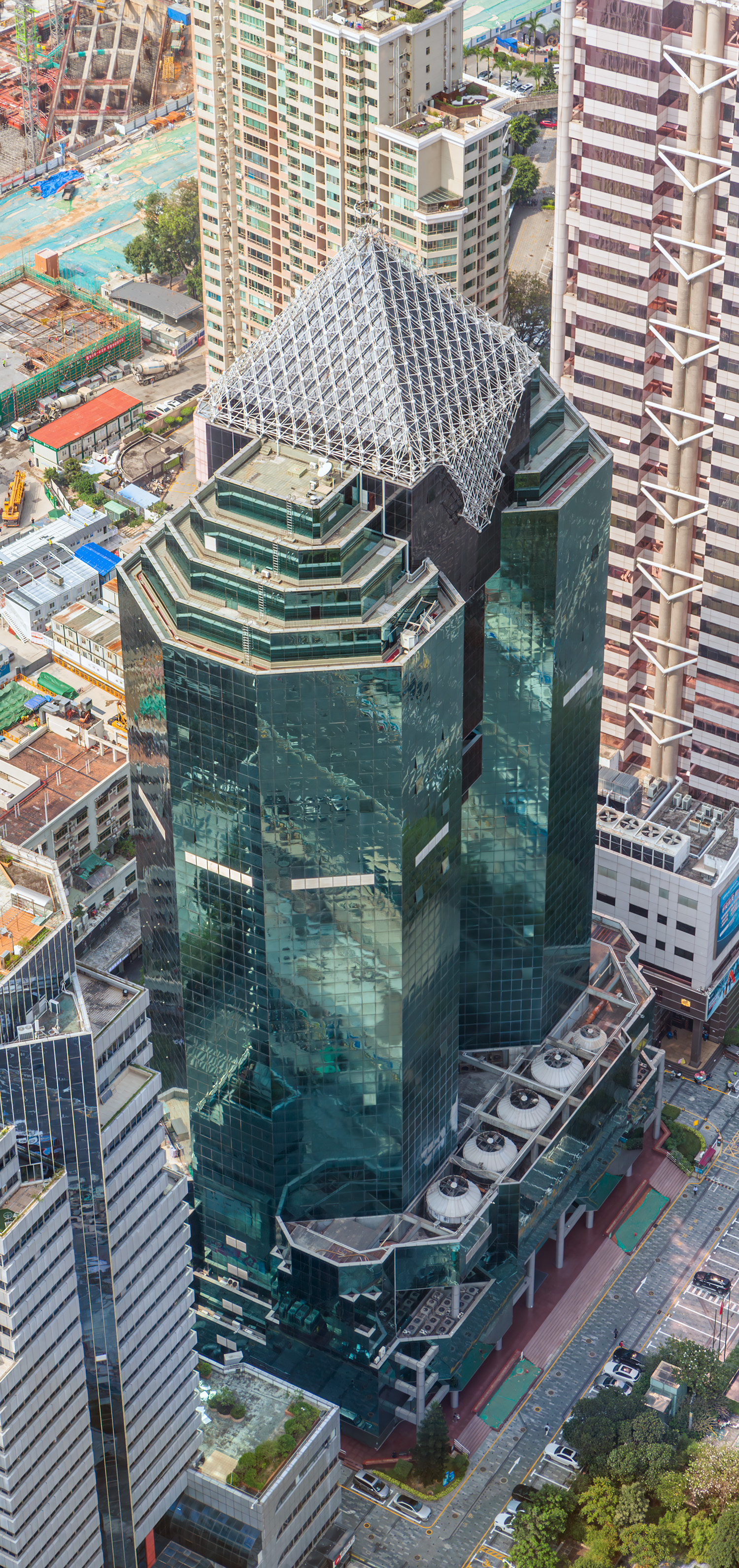 Shen Ye Center - View from Shun Hing Square&nbsp;