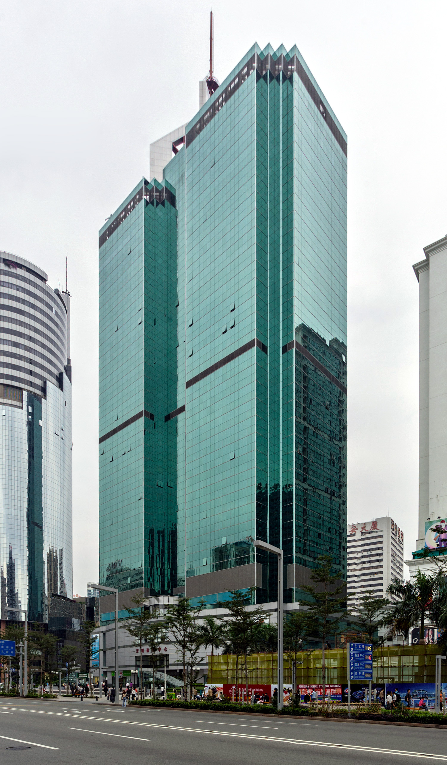 Shenzhen Kerry Centre I - View from the south 