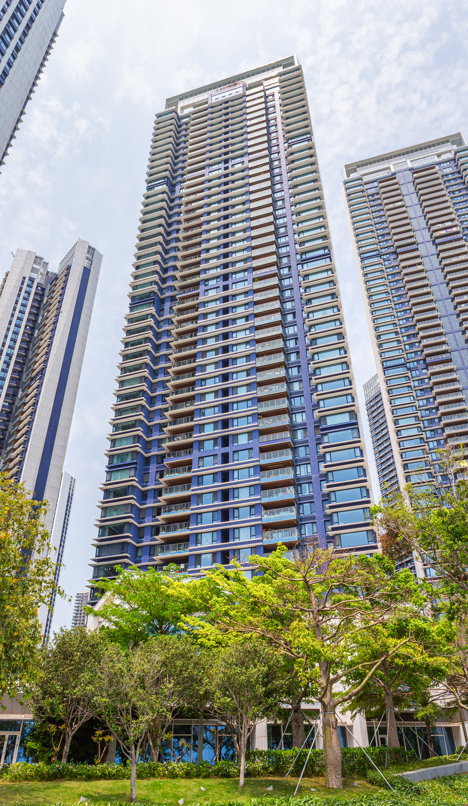The Peninsula Phase III Tower 2 - Looking up&nbsp;