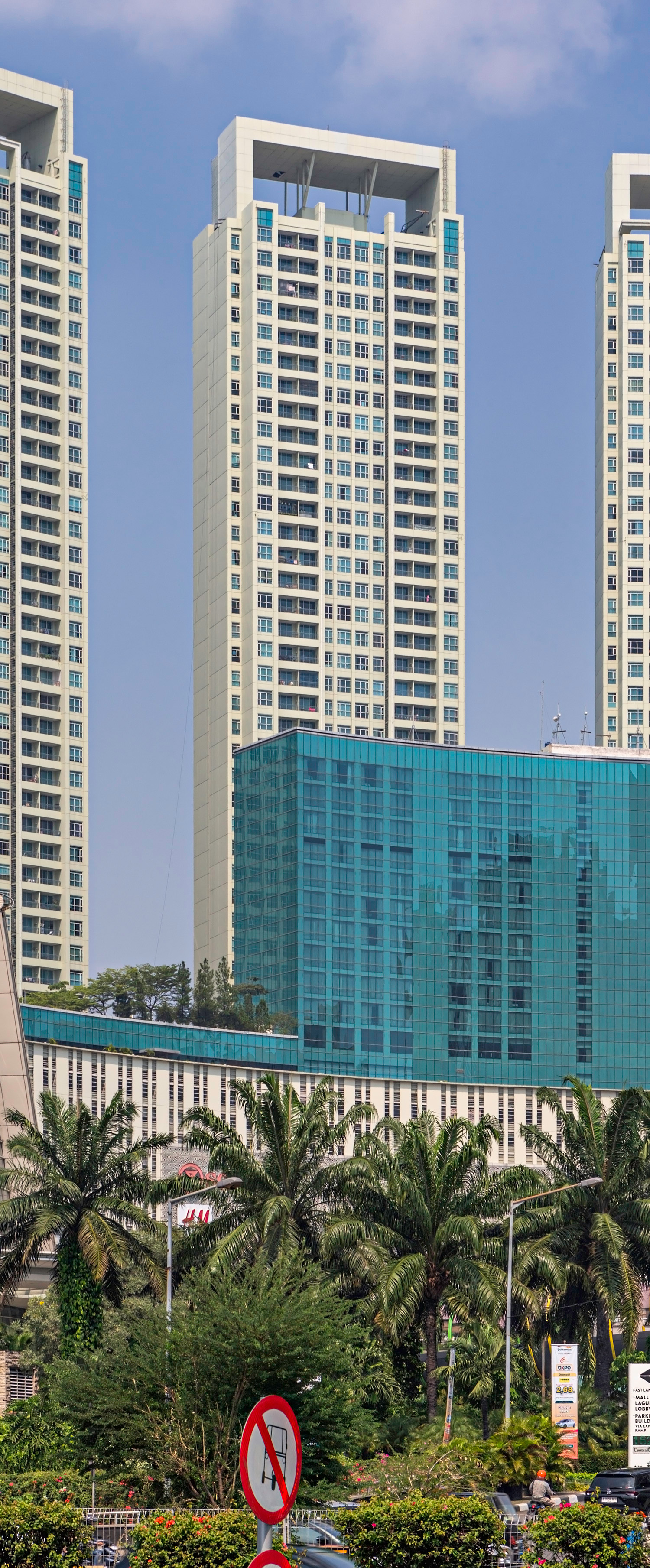 Central Park Residences Tower 2 - View from the northeast 