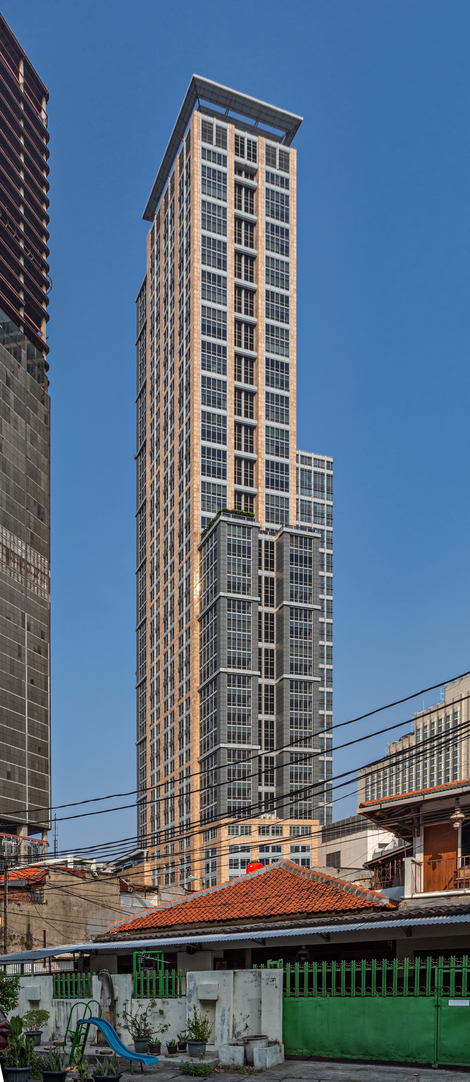 Keraton at the Plaza - View from the northwest 