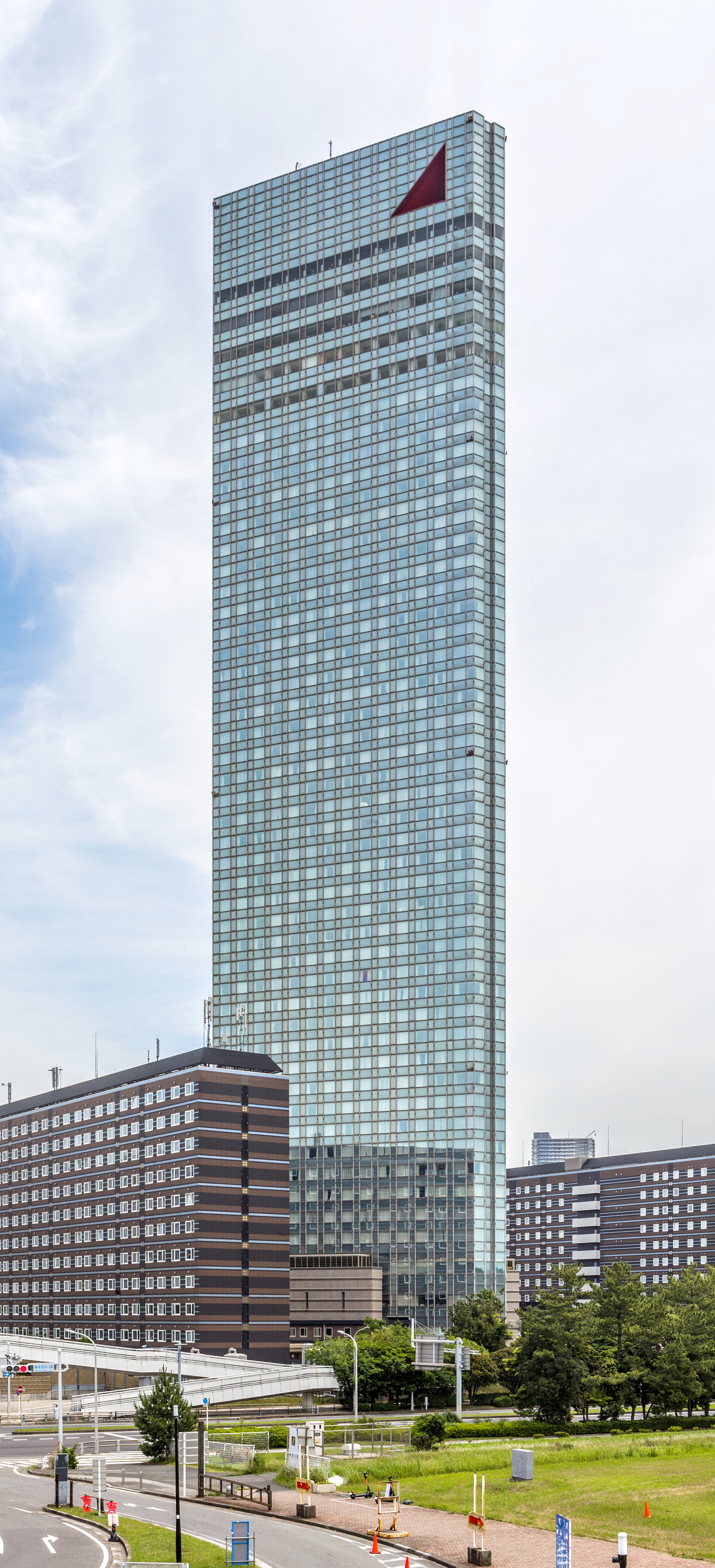 Apa Hotel & Resort Tokyo Bay - View from the west 