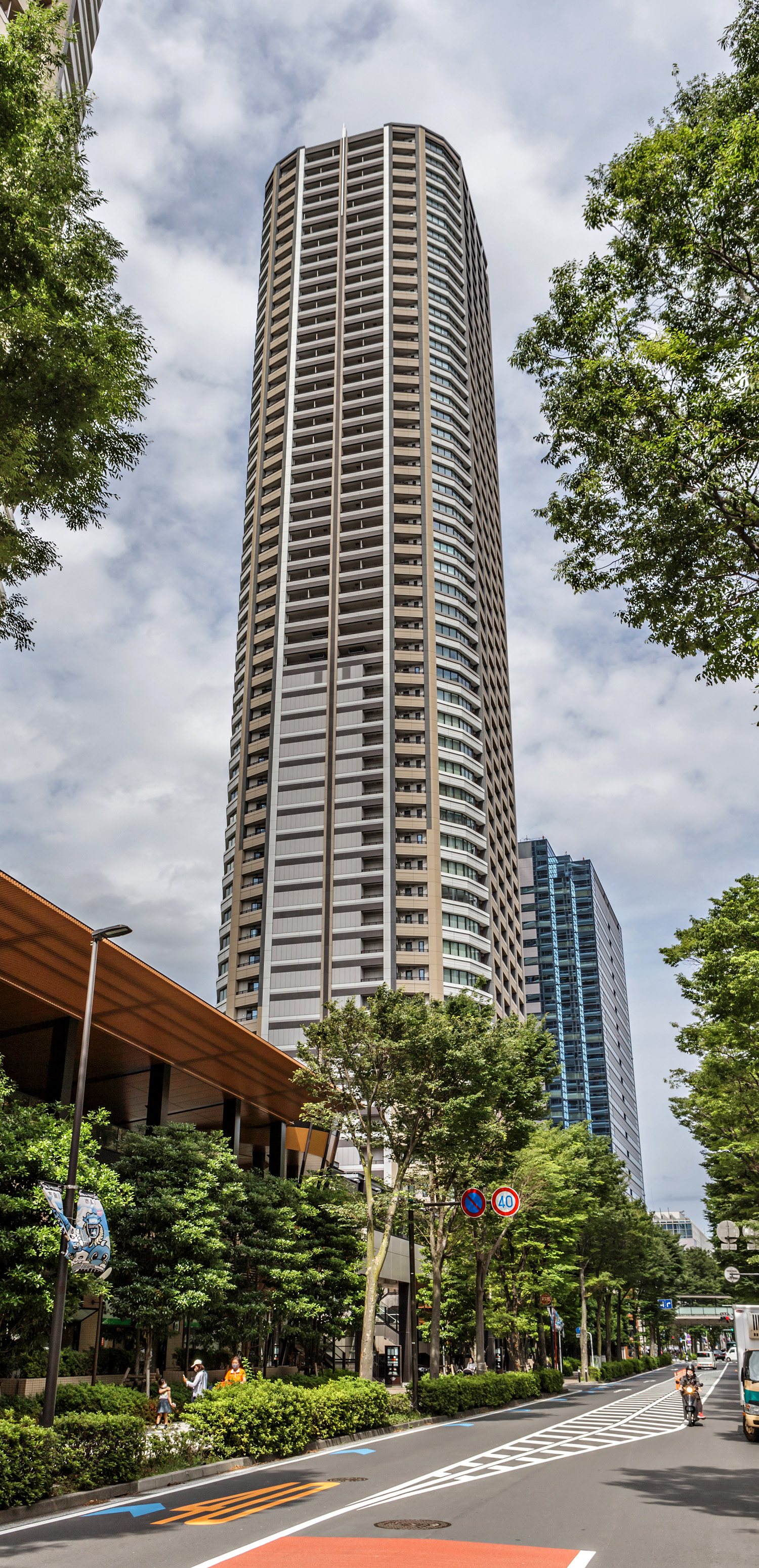 Park City Musashi-Kosugi The Garden East Tower - View from the west 