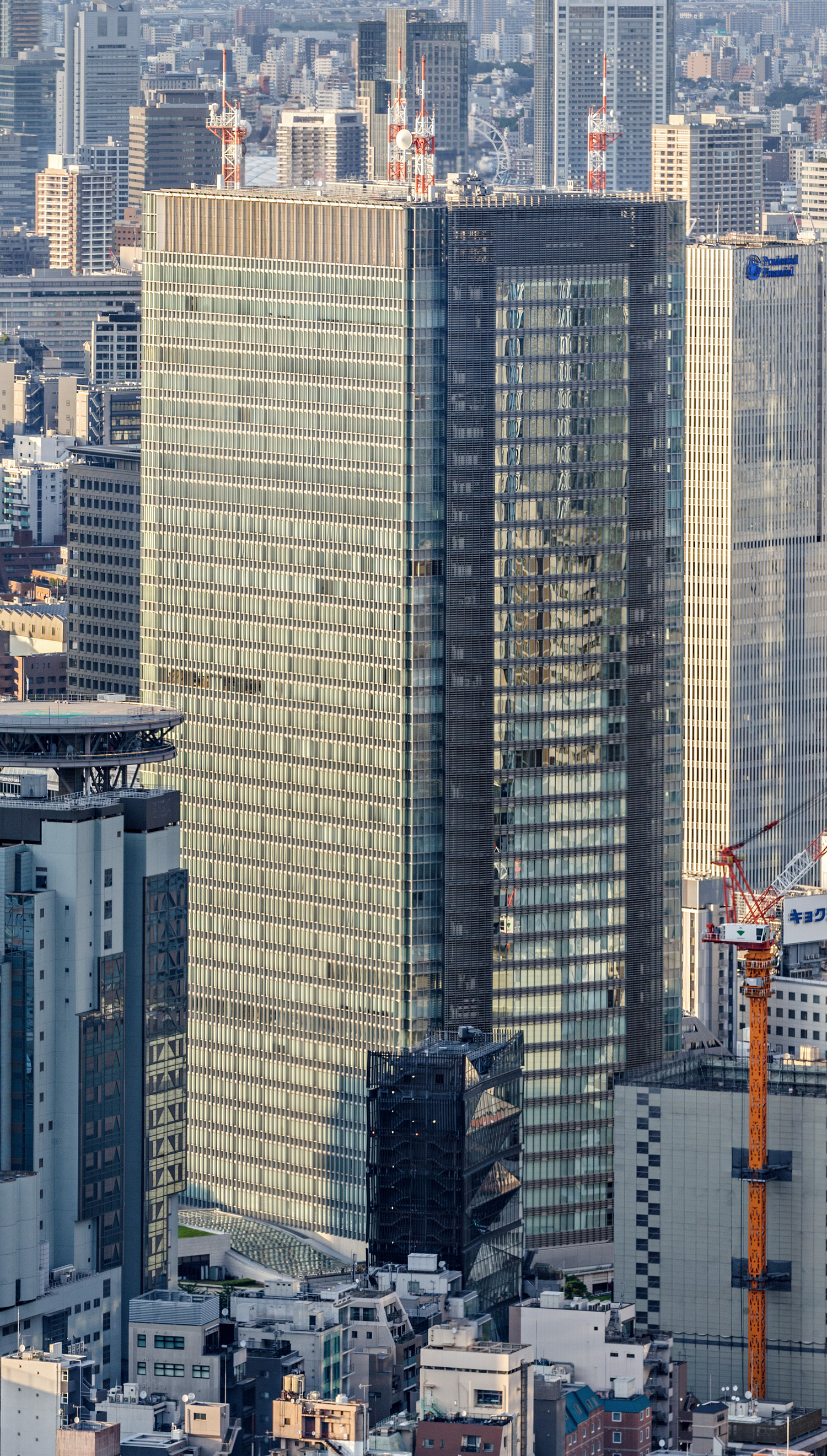 Akasaka Biz Tower - View from Roppongi Hills Mori Tower 