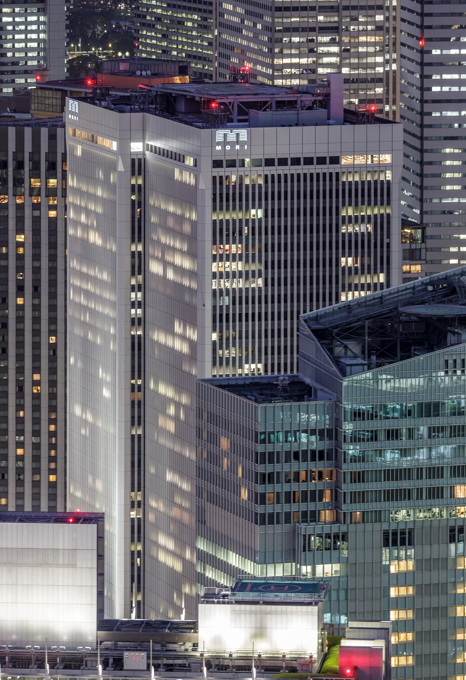 Ark Hills Mori Building - View from Roppongi Hills Mori Tower 