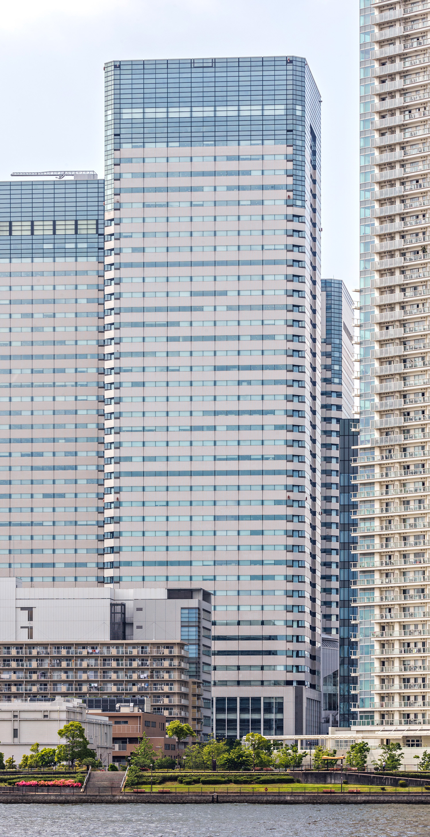 Harumi Island Triton Square Tower X - View from the southeast 