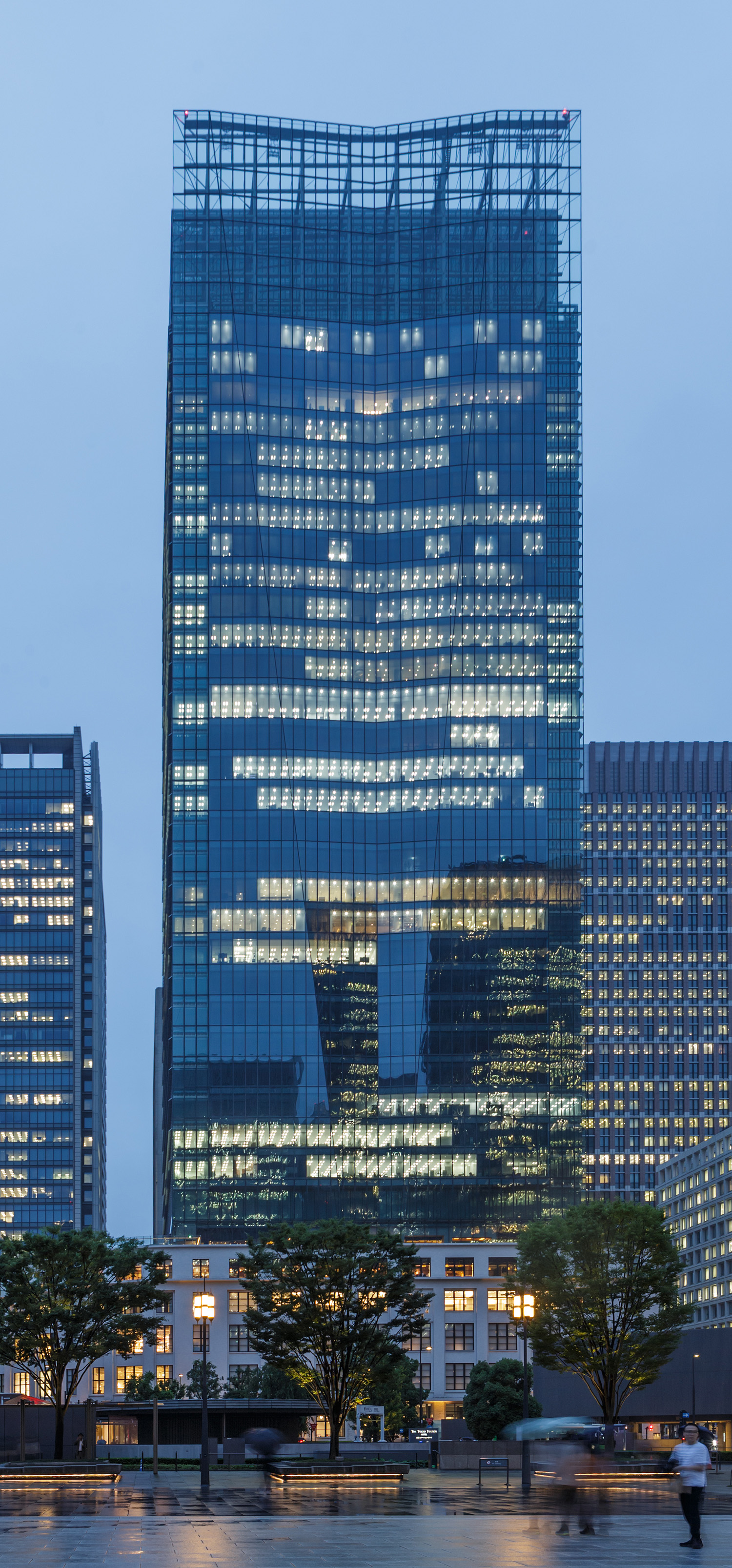Japan Post Tower - View from the north 