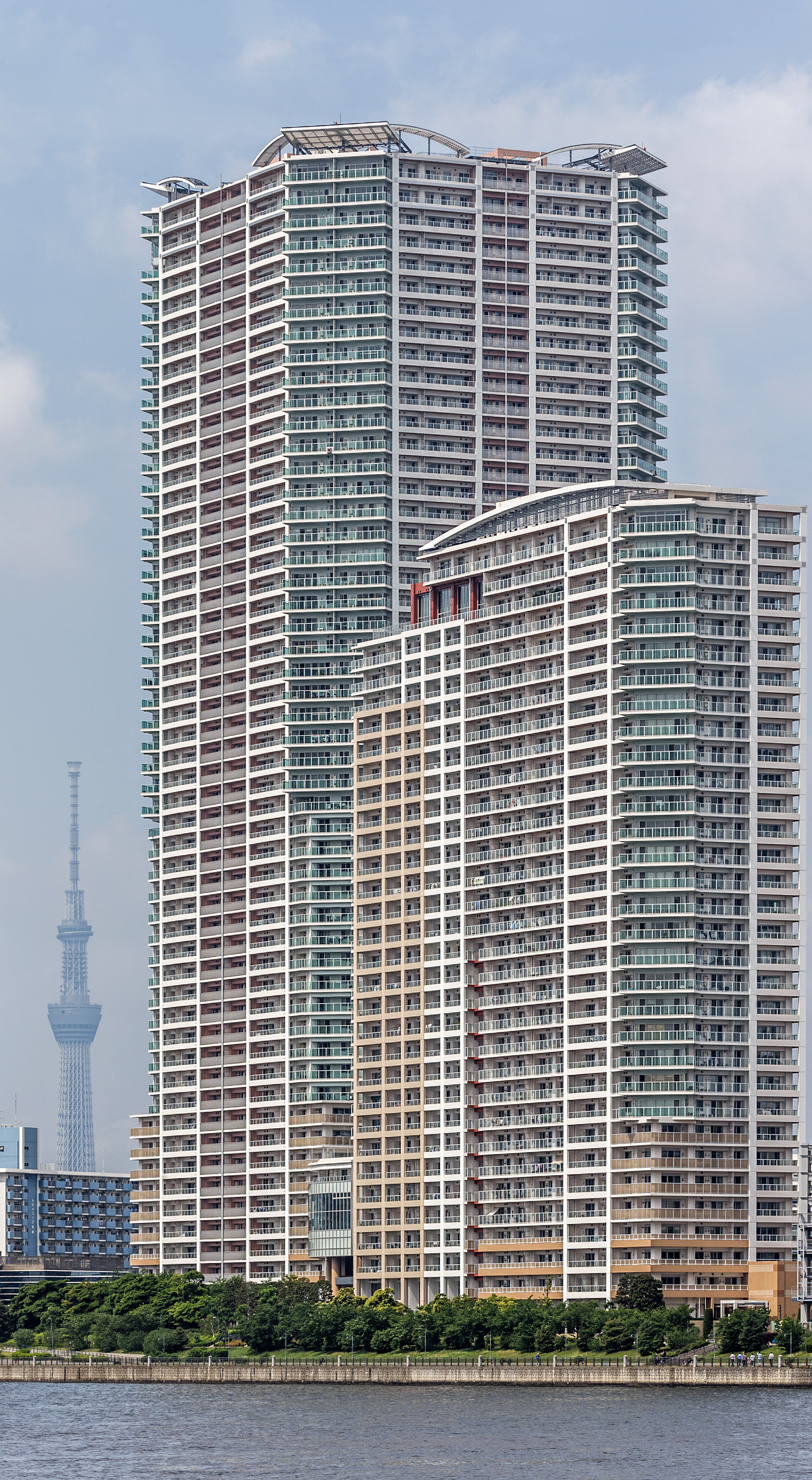 Park City Toyosu Building A - View from the south 
