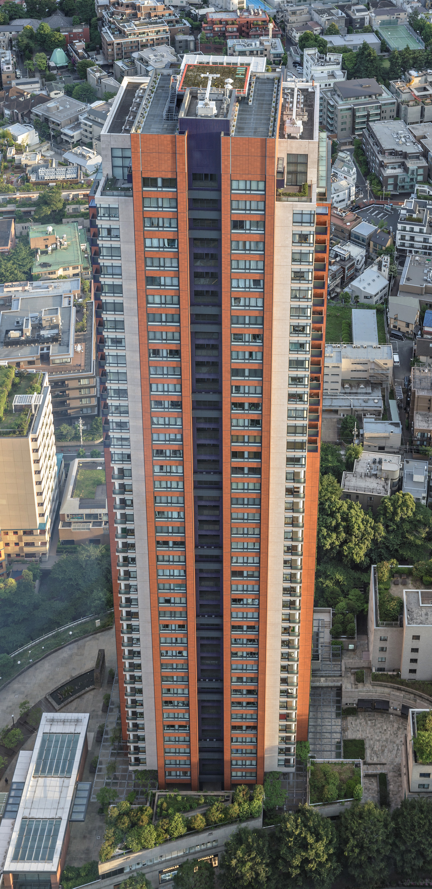 Roppongi Hills Residential Building B - View from Roppongi Hills Mori Tower 