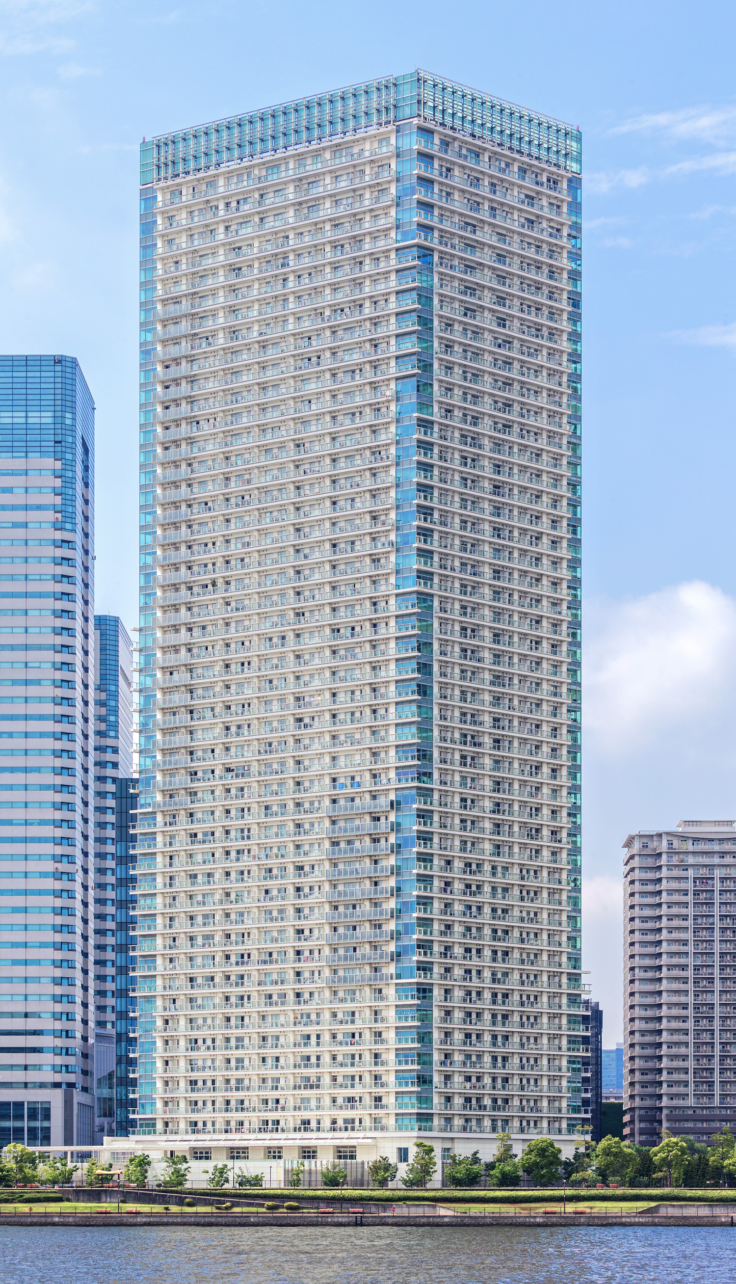 The Parkhouse Harumi Towers Krono Residence - View from the southeast 
