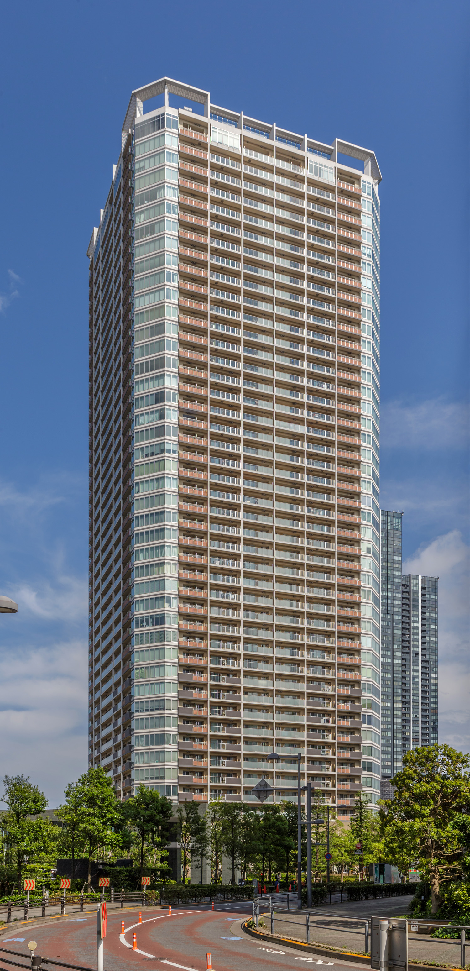 The Toyosu Tower - View from the west 