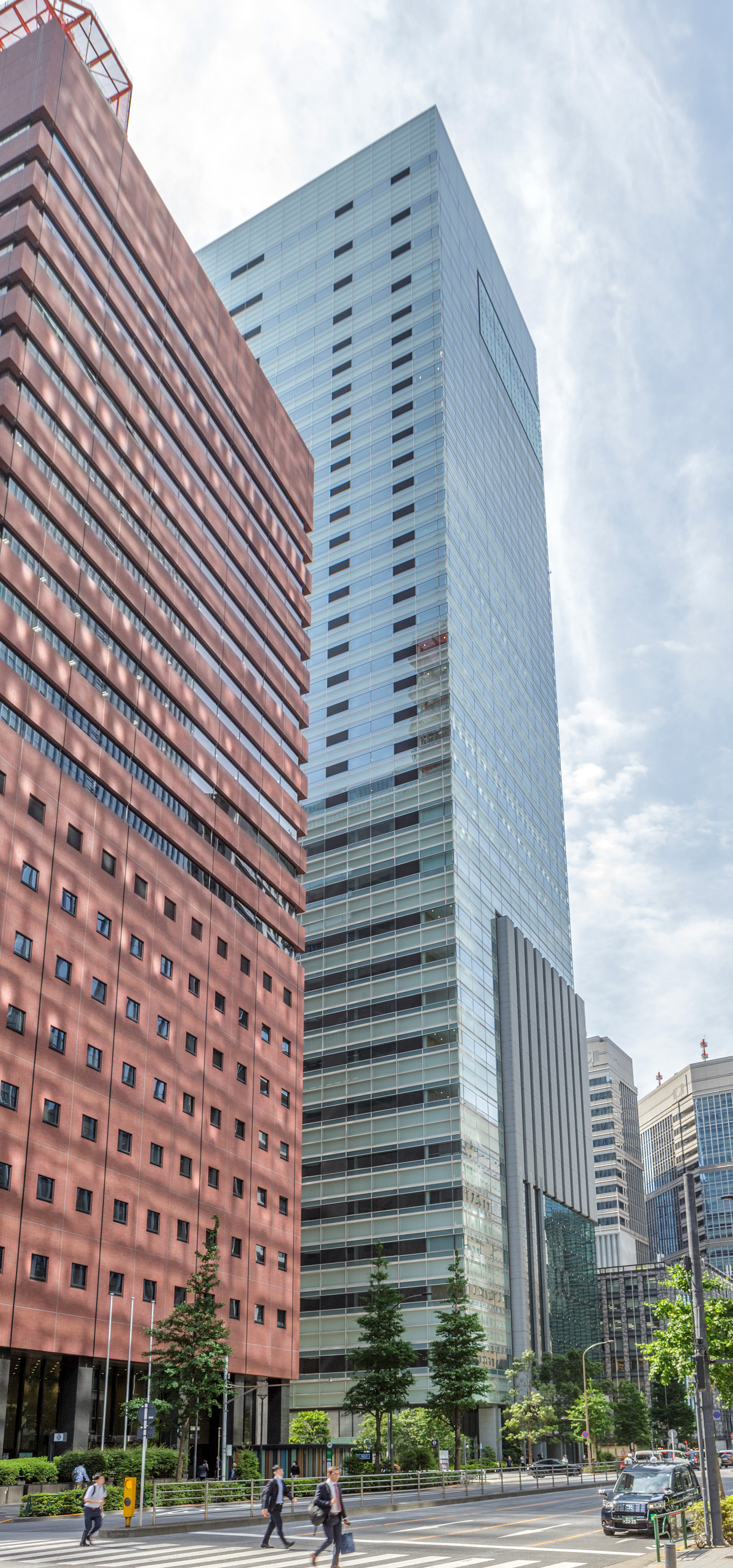The Yomiuri Shimbun Building - View fromthe north 