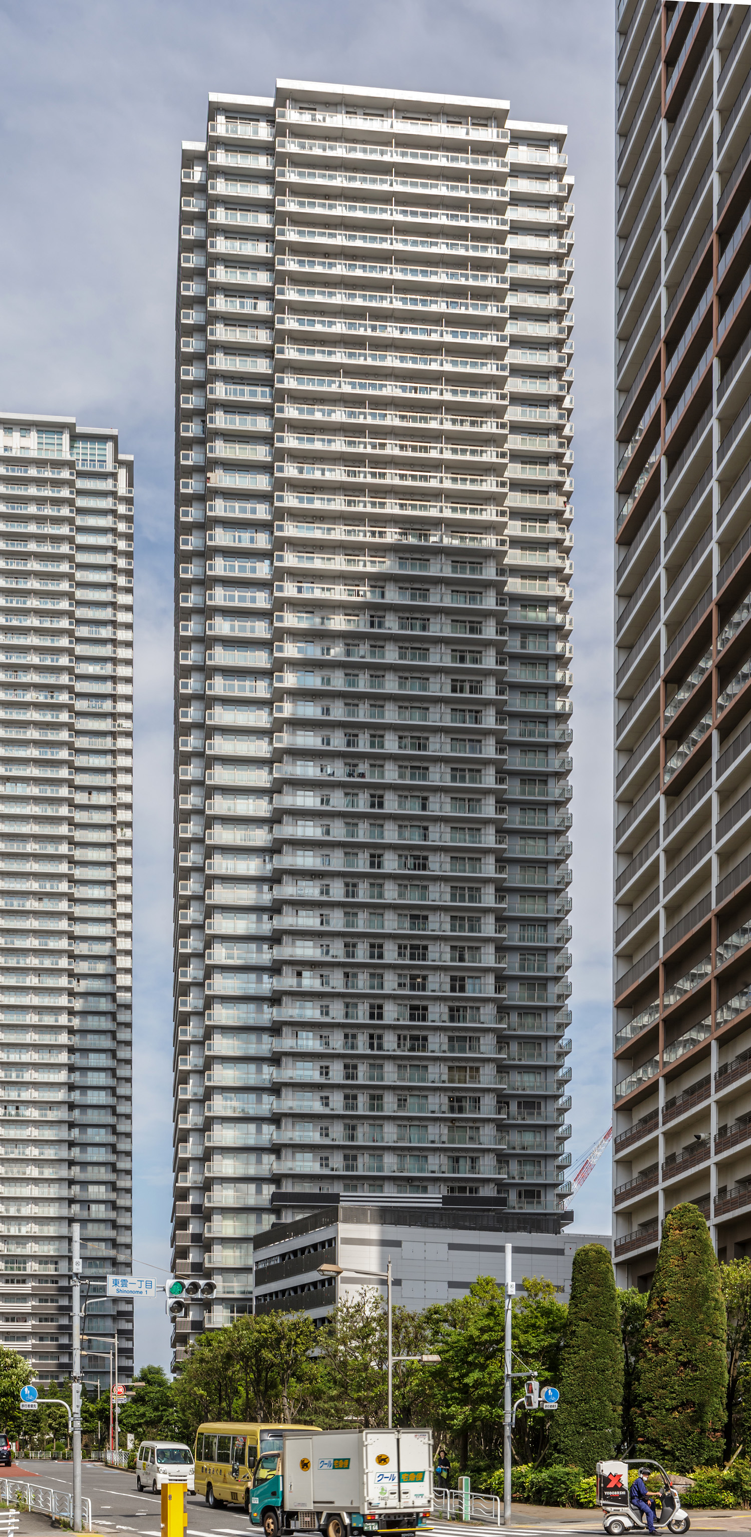 W-Comfort Towers West - View from the west 
