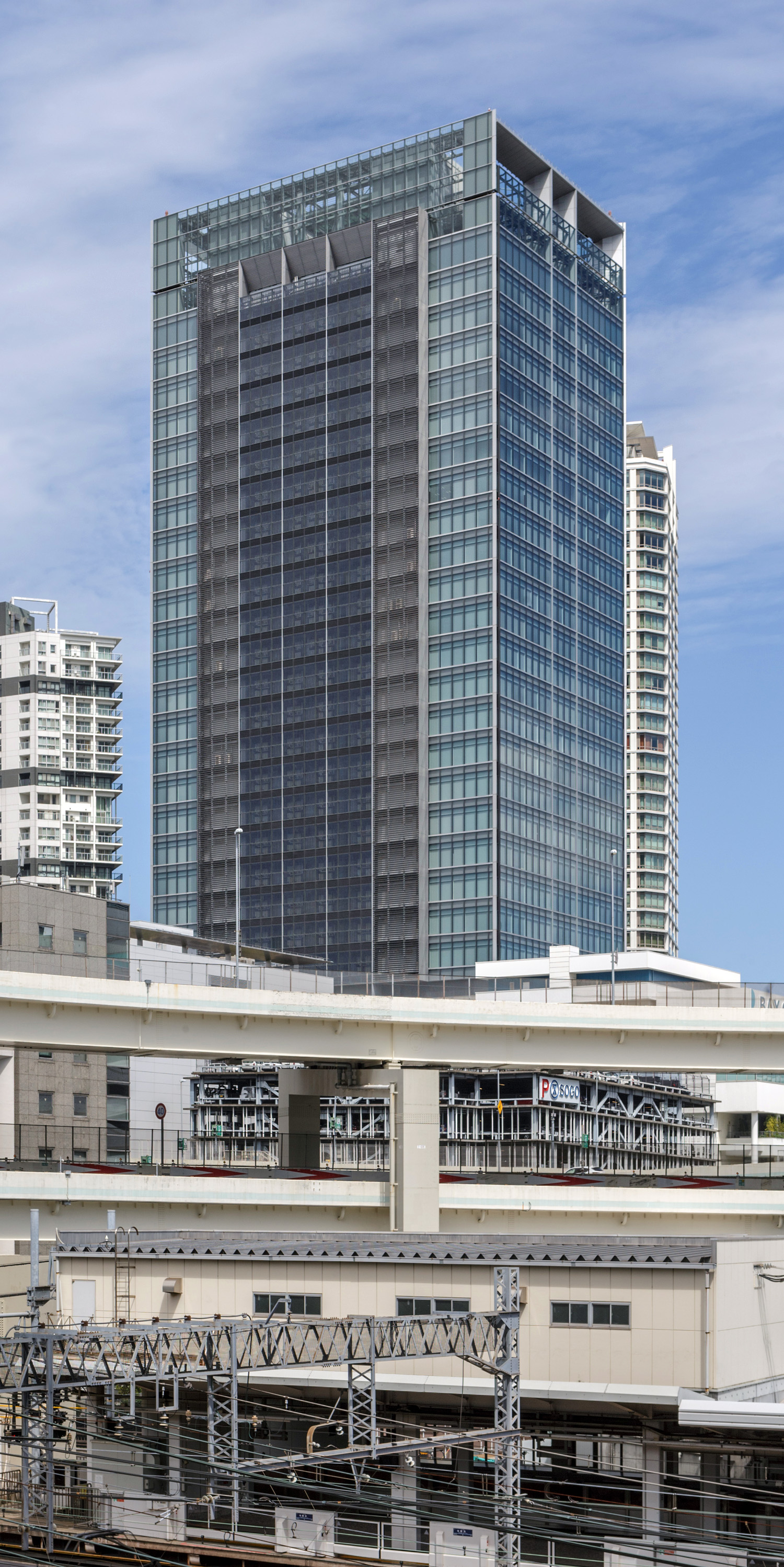 Bay Quarter - View from Tokyu Yokohama Station 