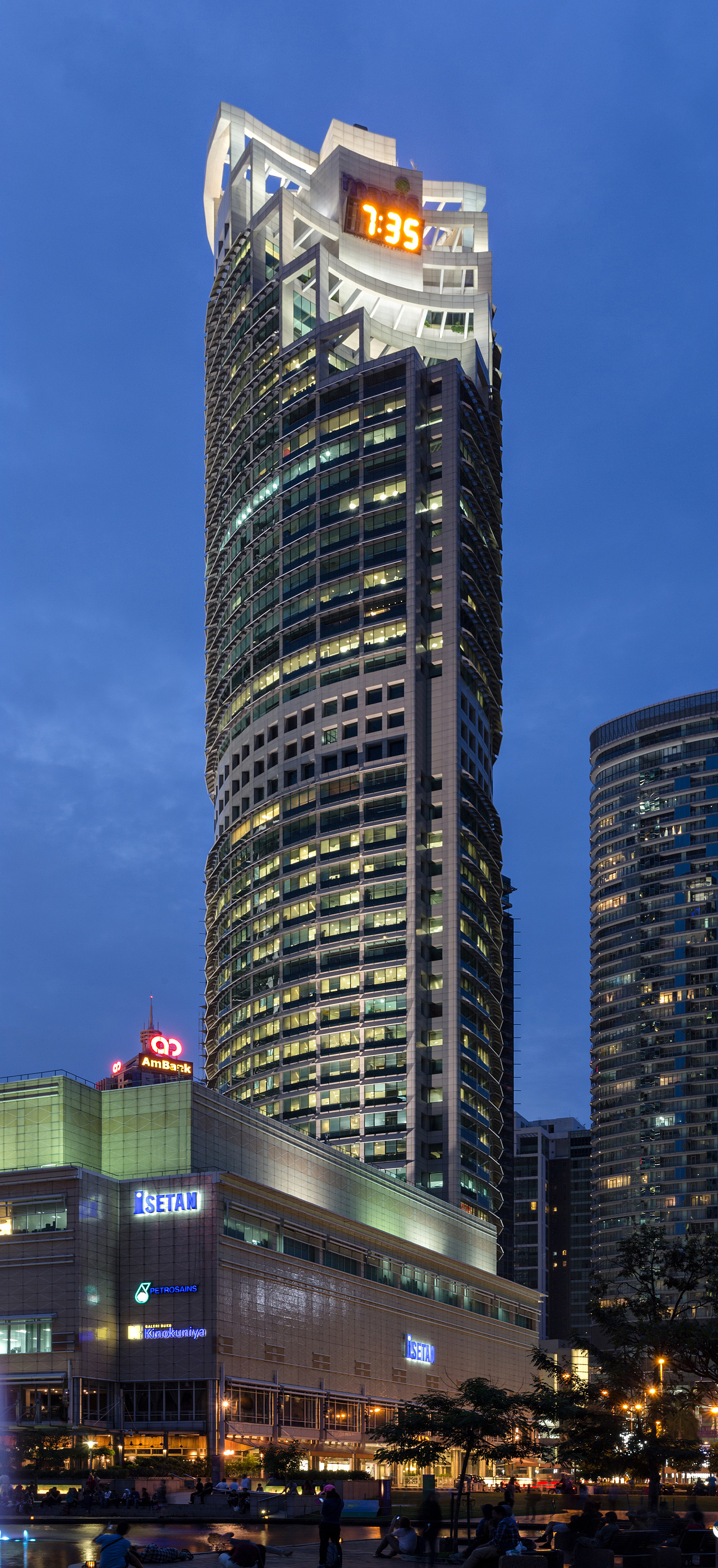 Menara Maxis - View from KLCC Park 