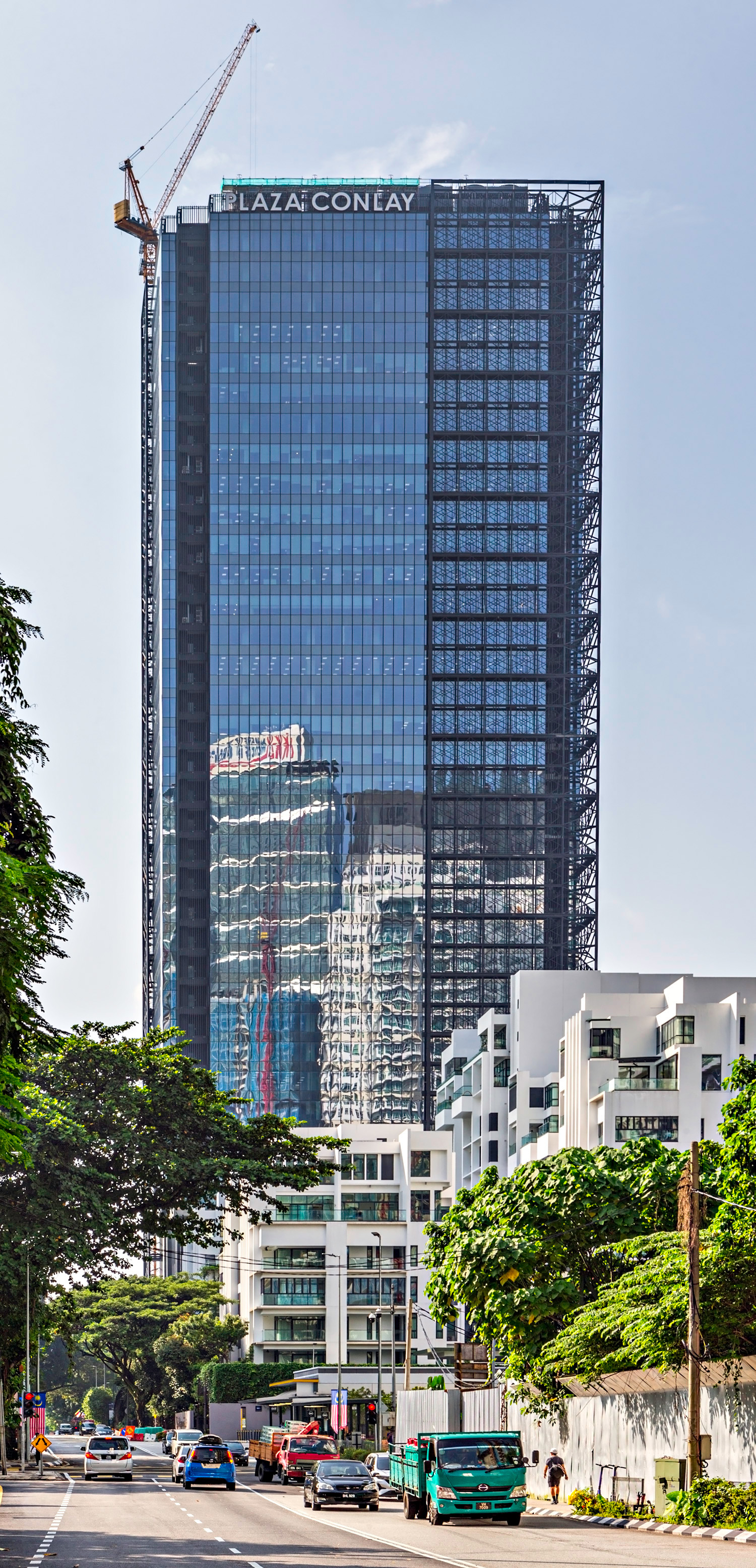 Plaza Conlay Tower 1 - View from the west 