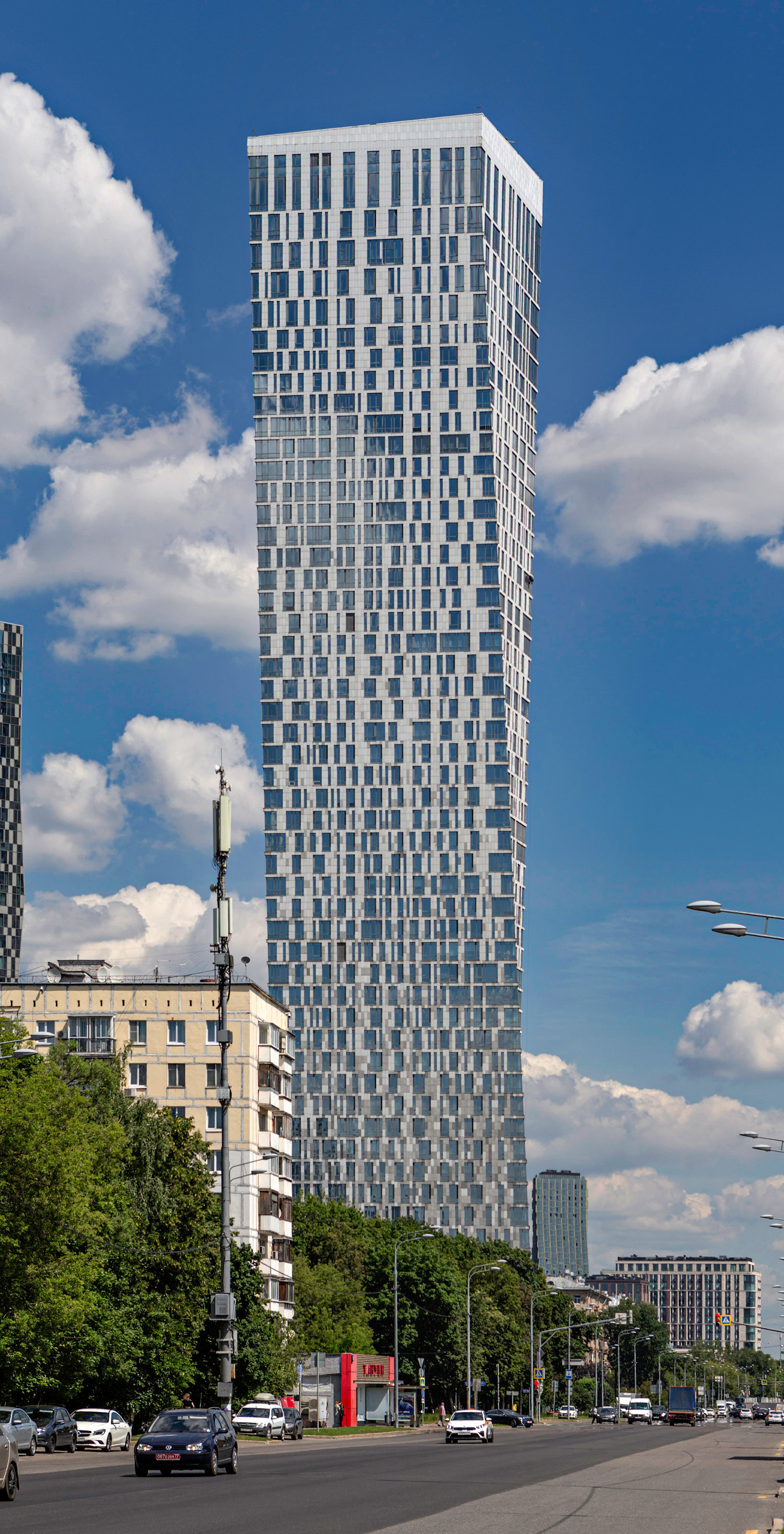 House on Mosfilmovskaya Tower A - View from the southwest 