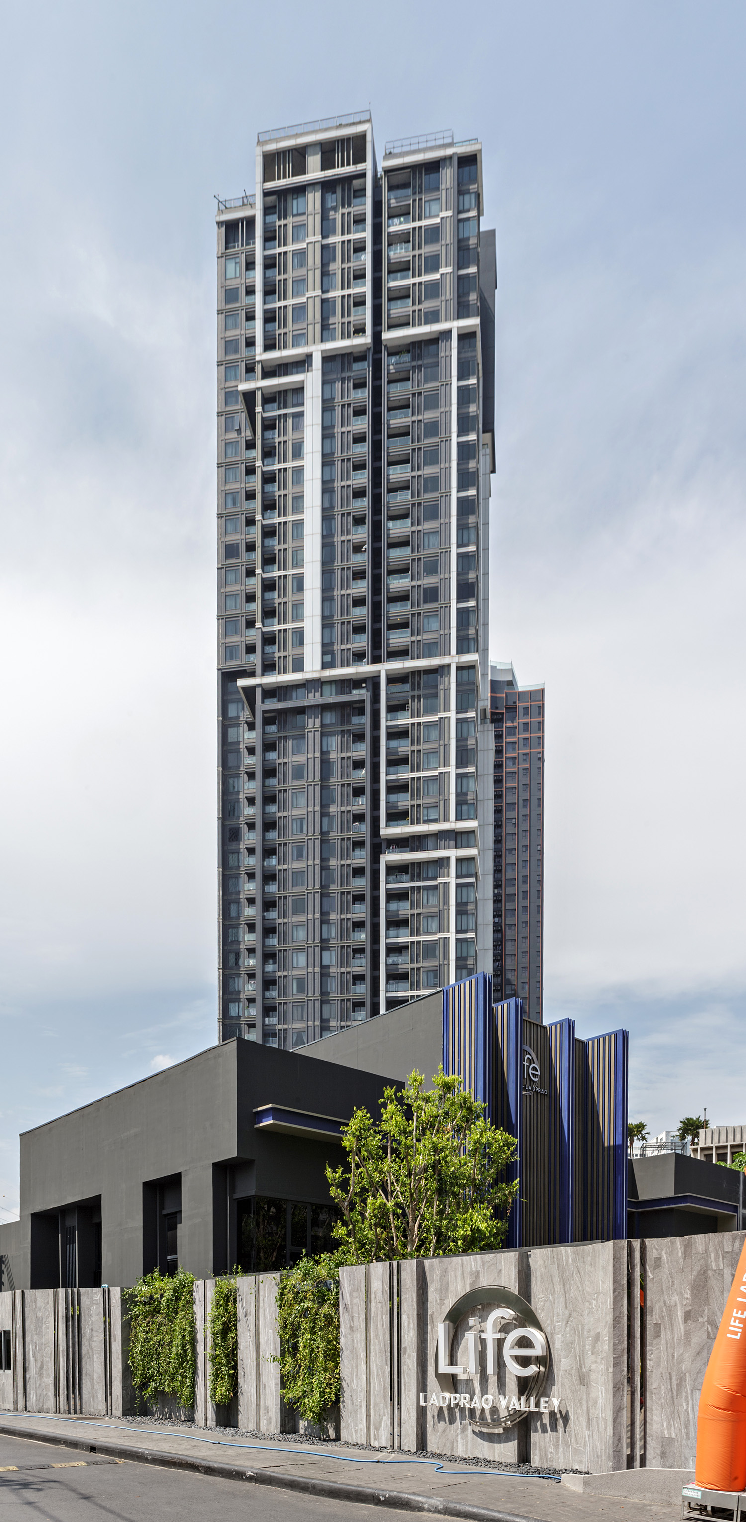 M Ladprao - View from the north 