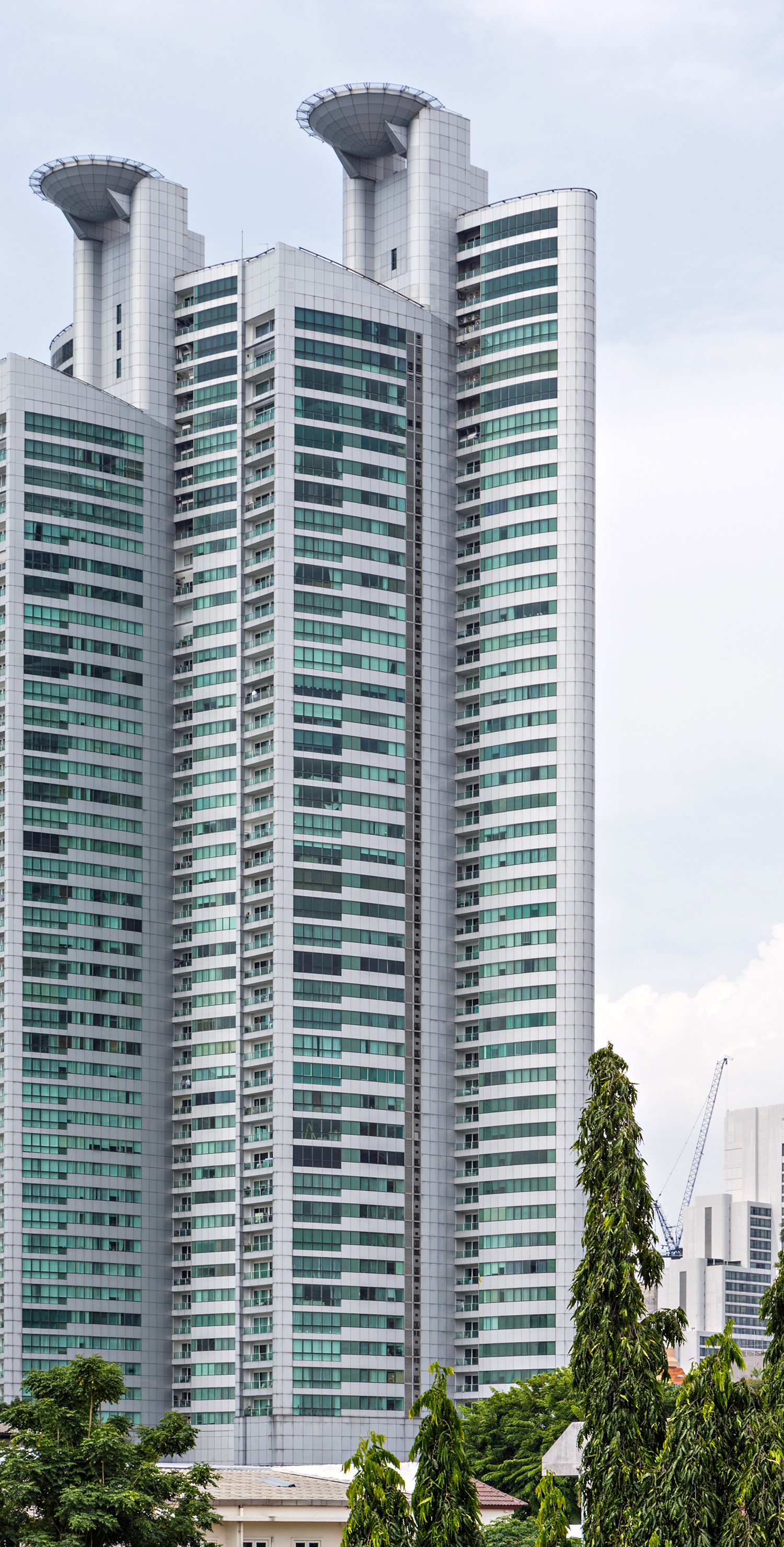 Millennium Residence Tower 4 - View from Ratchadaphisek Road 