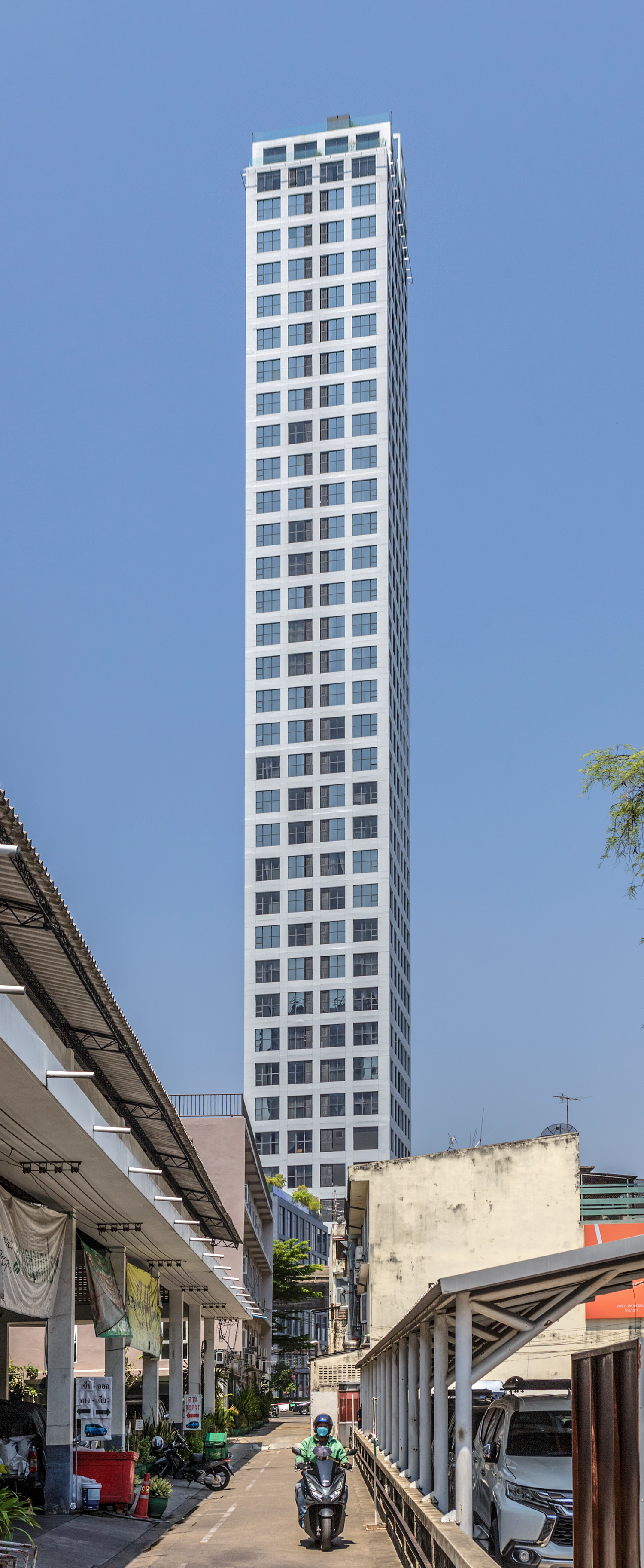 Ramada Plaza Residence Sukhumvit 48 - View from Sukhumvit 75/2 Alley 