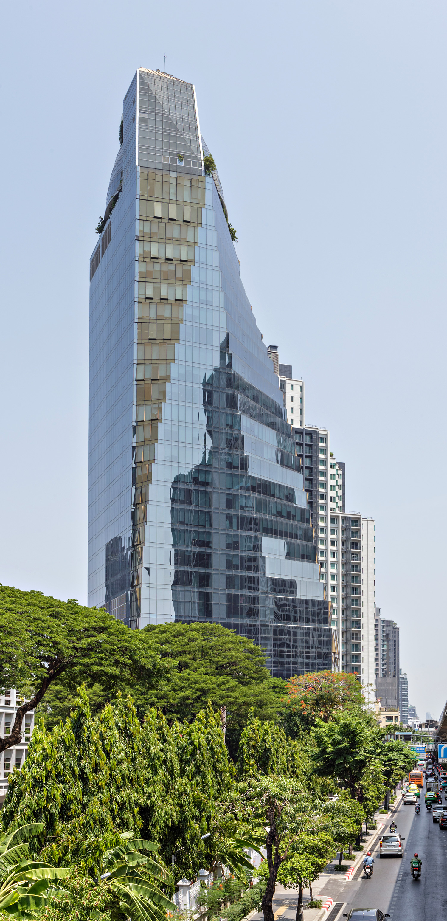 T One Building - View from the east 