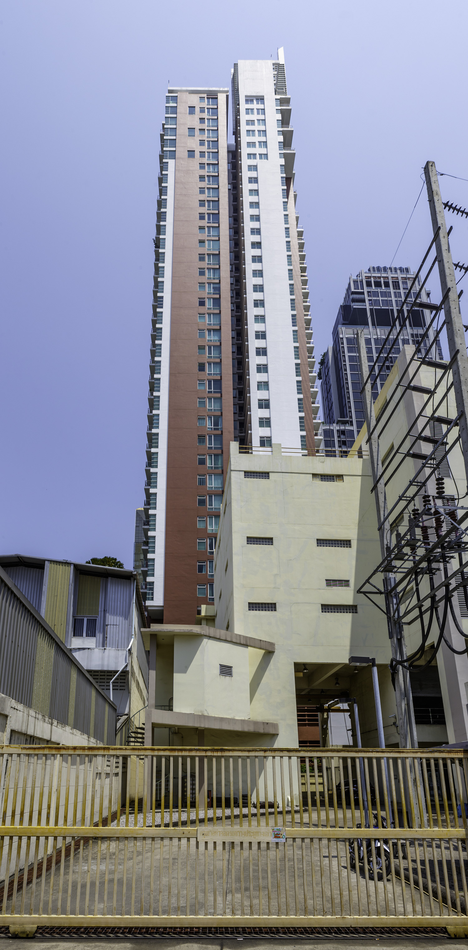 The Fullerton - Vertical panorama from the east 