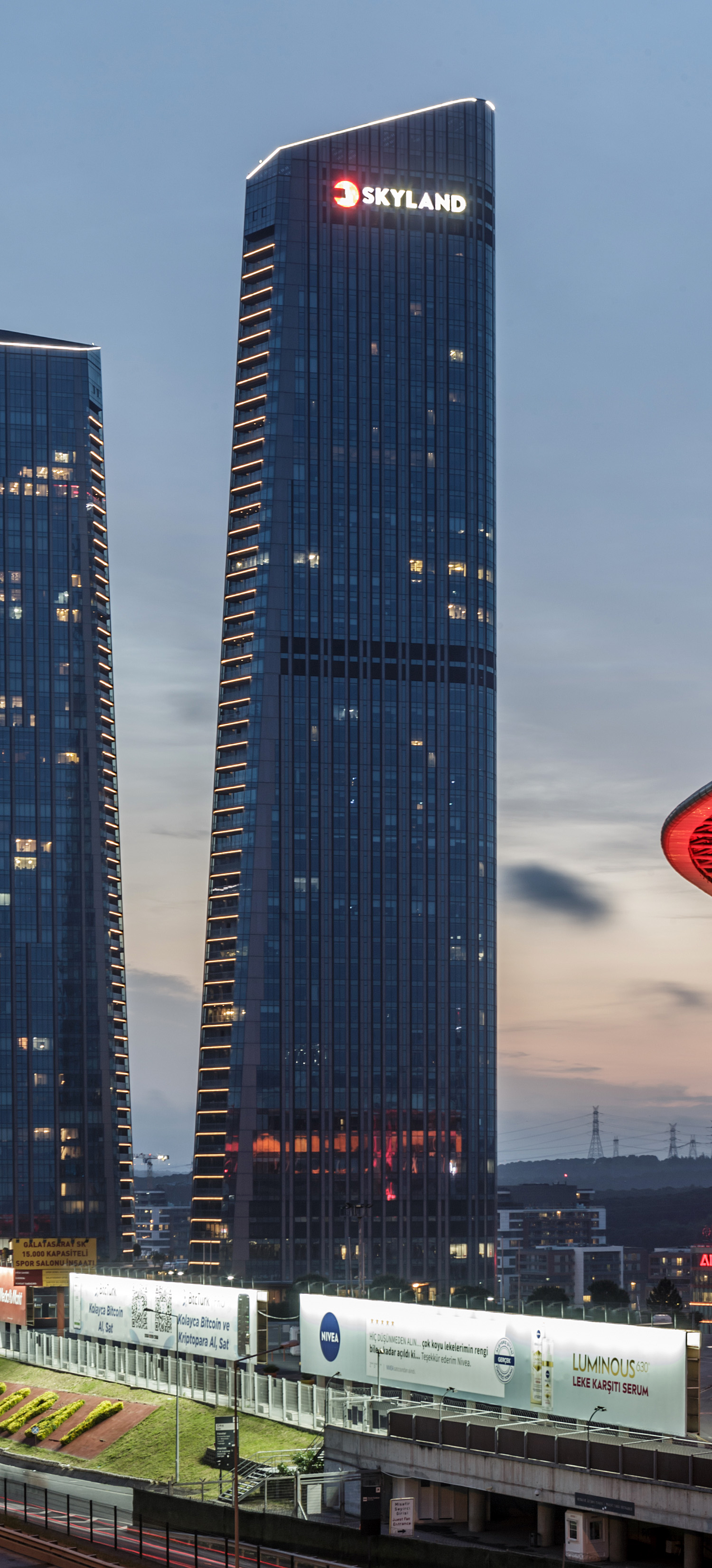 Skyland Office Tower - View from the east 