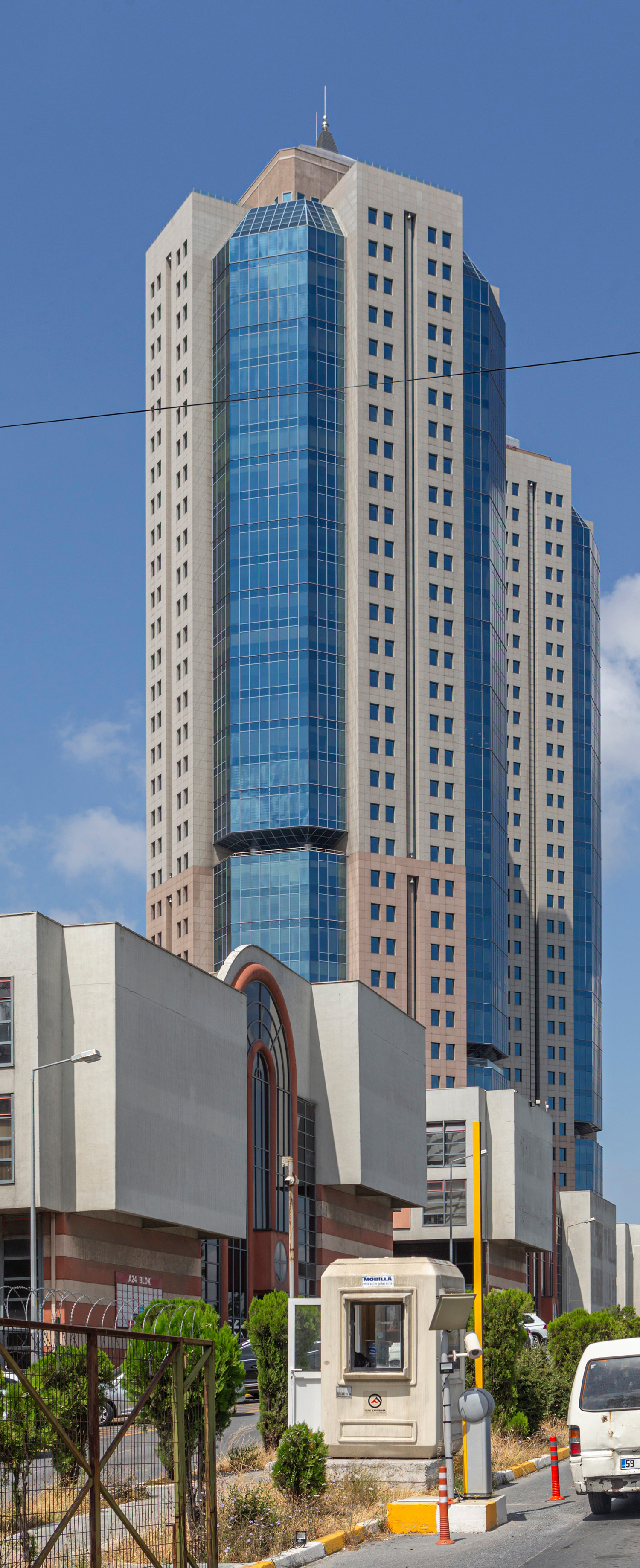 Tekstilkent Plaza 2 - View from the east 