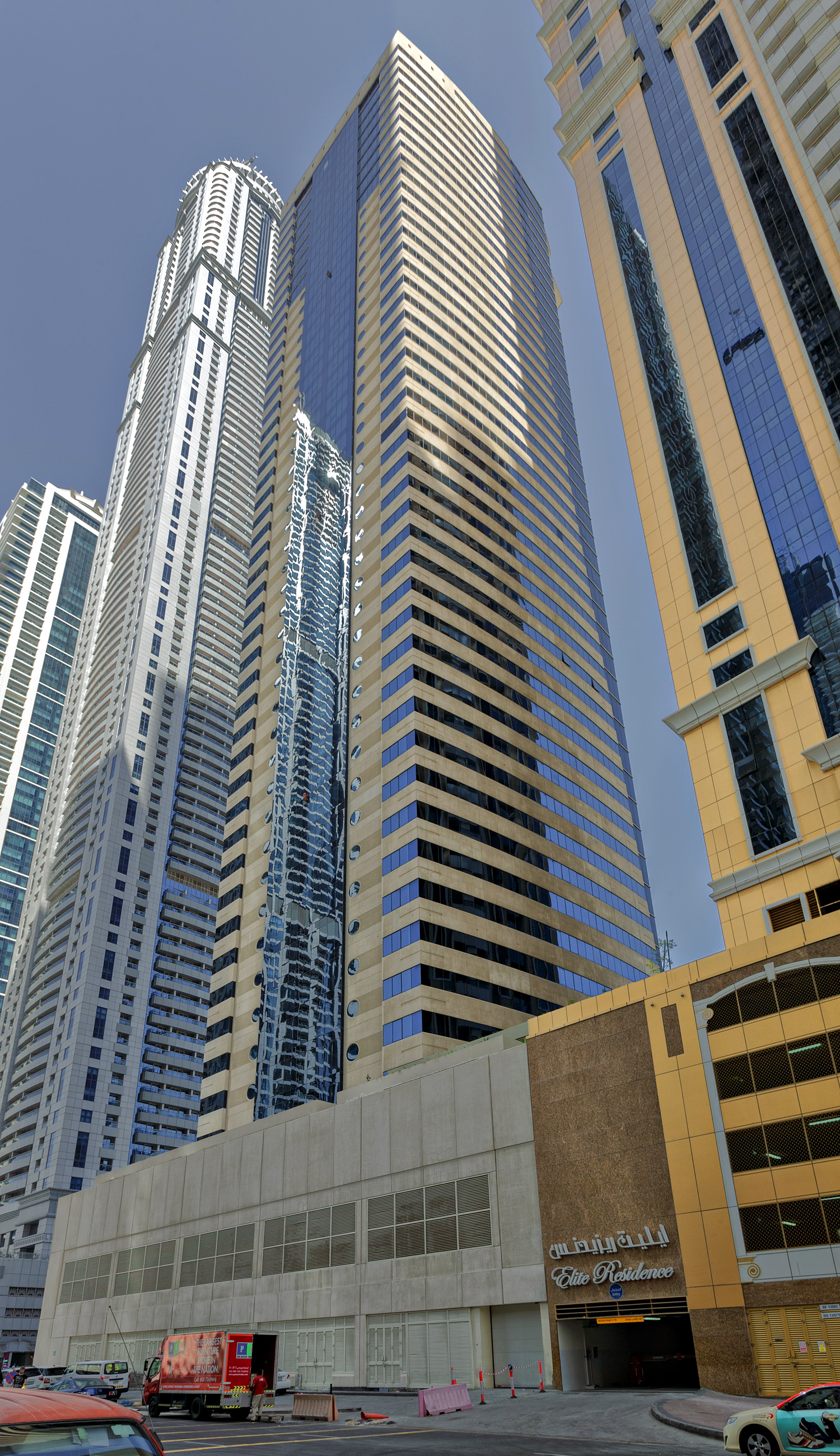 Le Reve - View from the east 