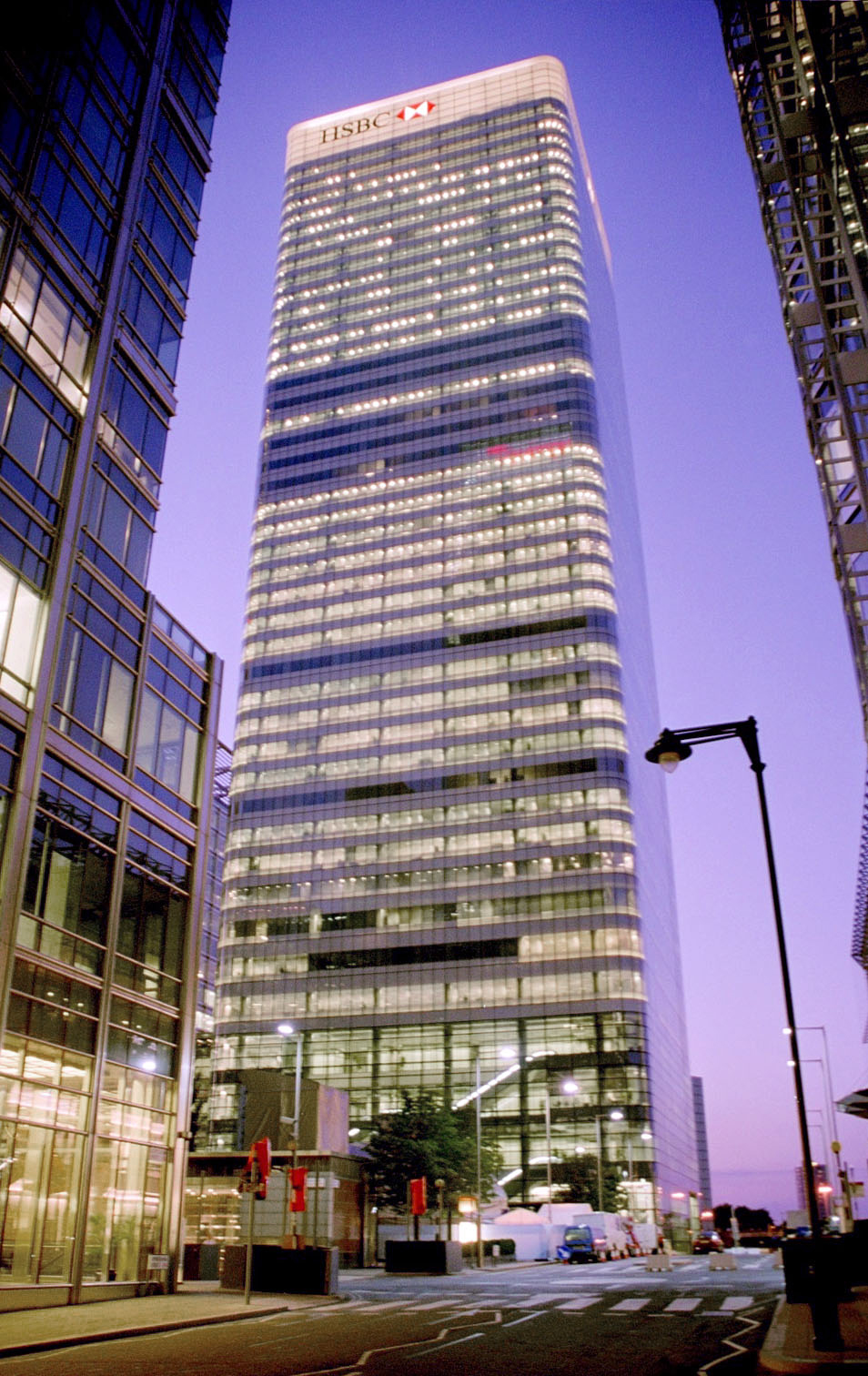 HSBC Tower - Night view from Upper Bank Street 