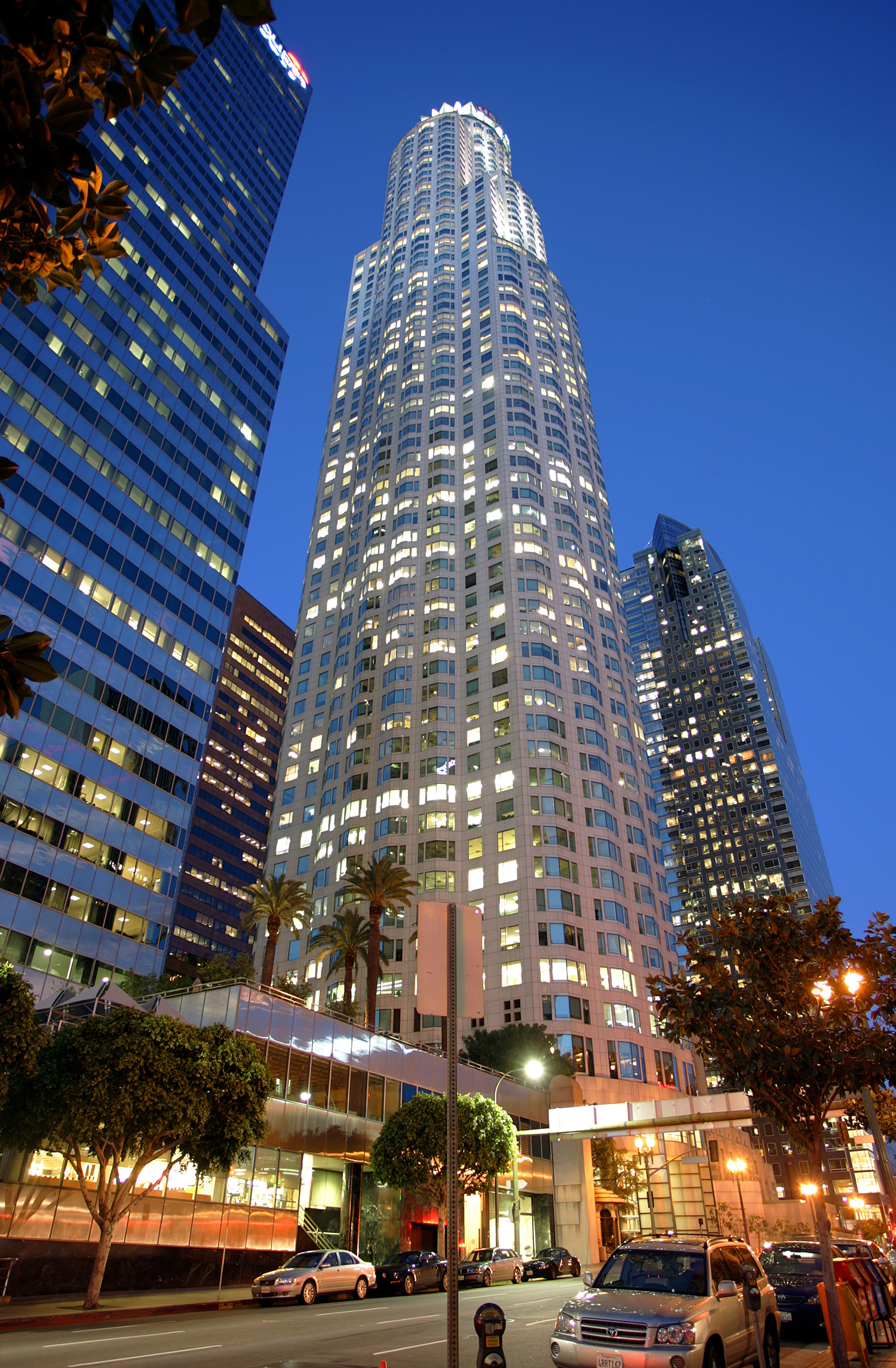 U.S. Bank Tower - Night view from West 5th Street 
