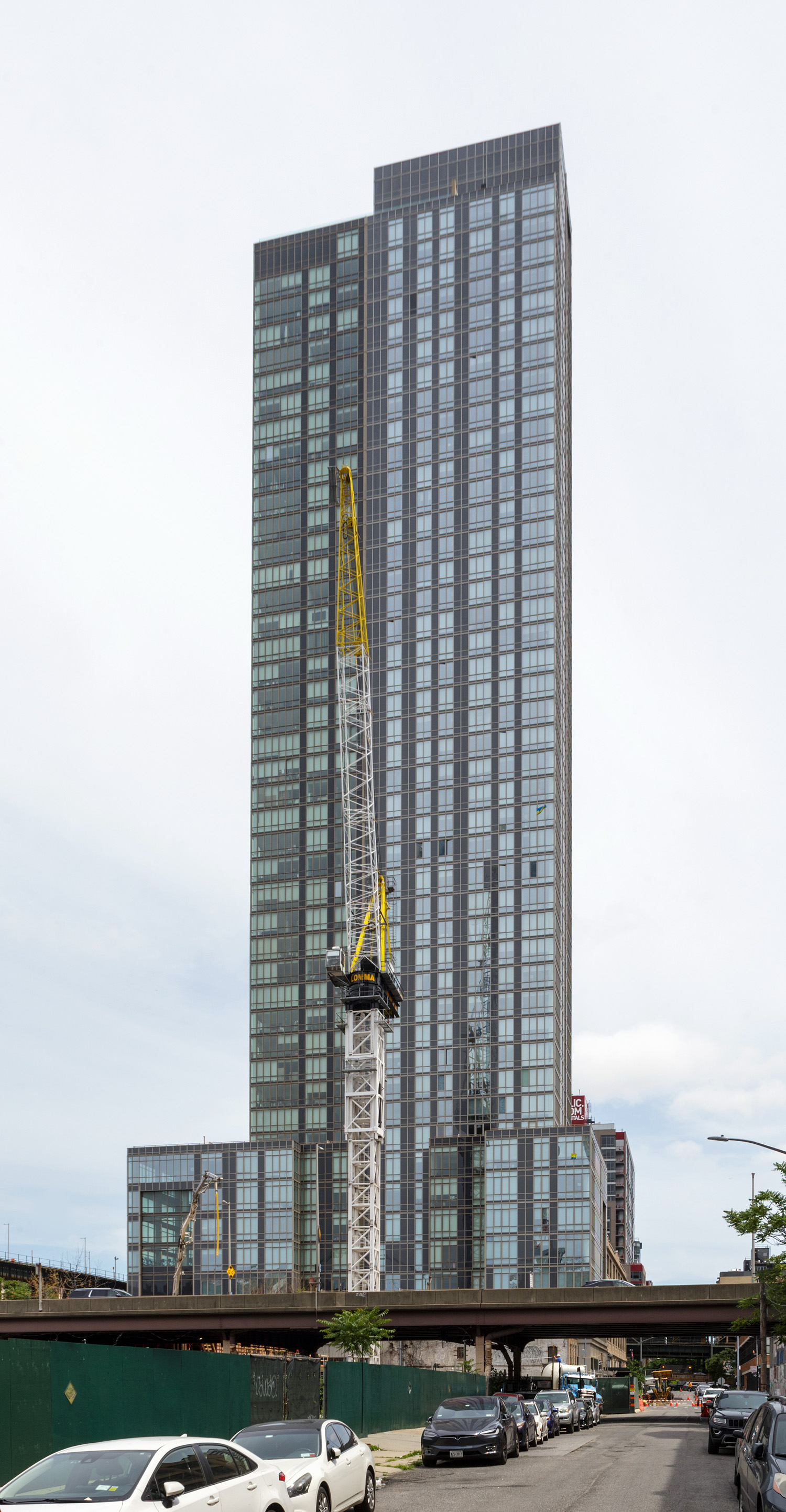 1 QPS Tower - View from the south 