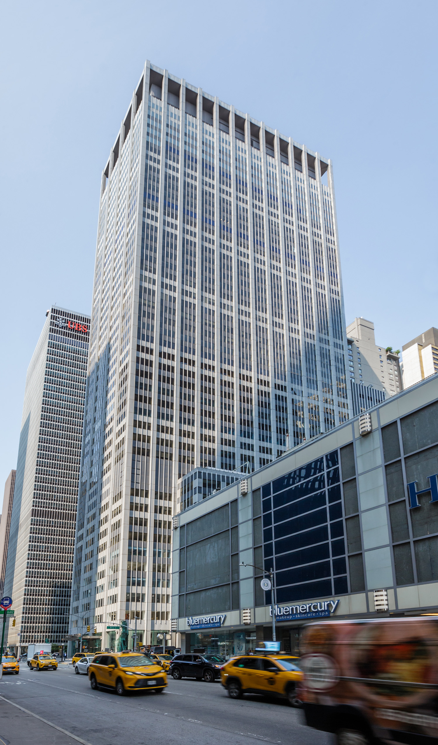 Credit Lyonnais Building - View from 6th Avenue 