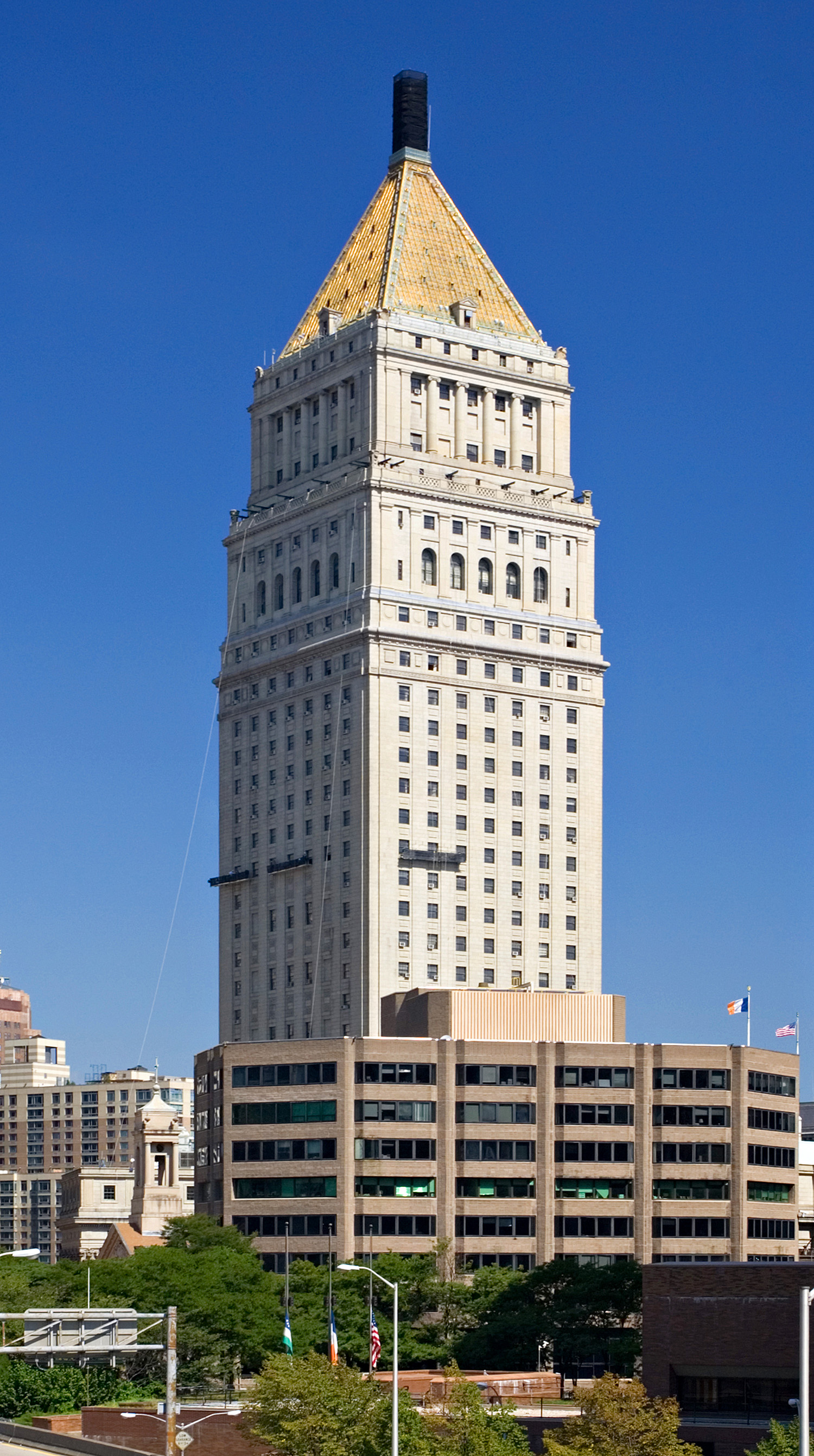 Thurgood Marshall U.S. Court House - View from Brooklyn Bridge 